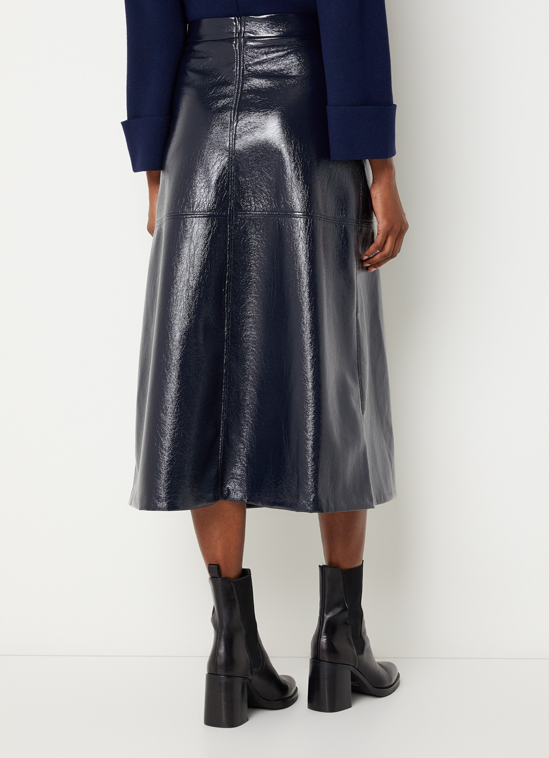 Xandres Rheya midi rok van imitatieleer met steekzakken - achterkant donkerblauw