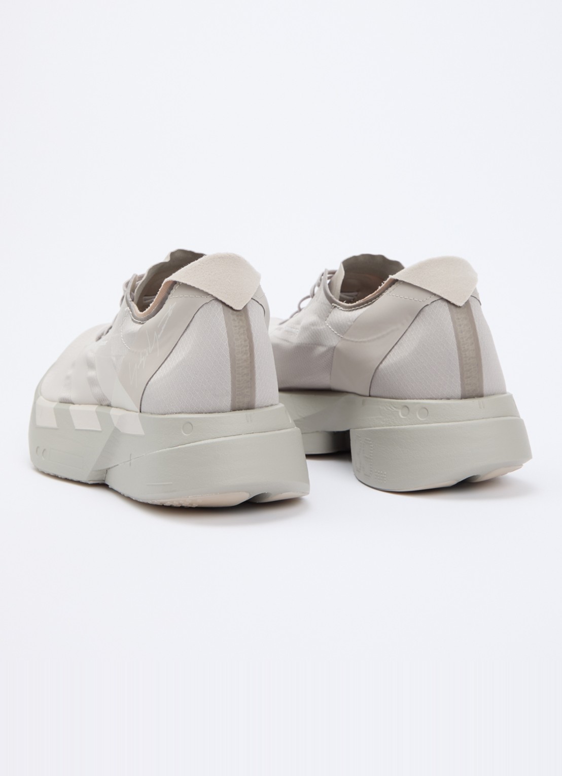 Y-3 Adios Pro 4 sneaker van mesh  - achterkant taupe