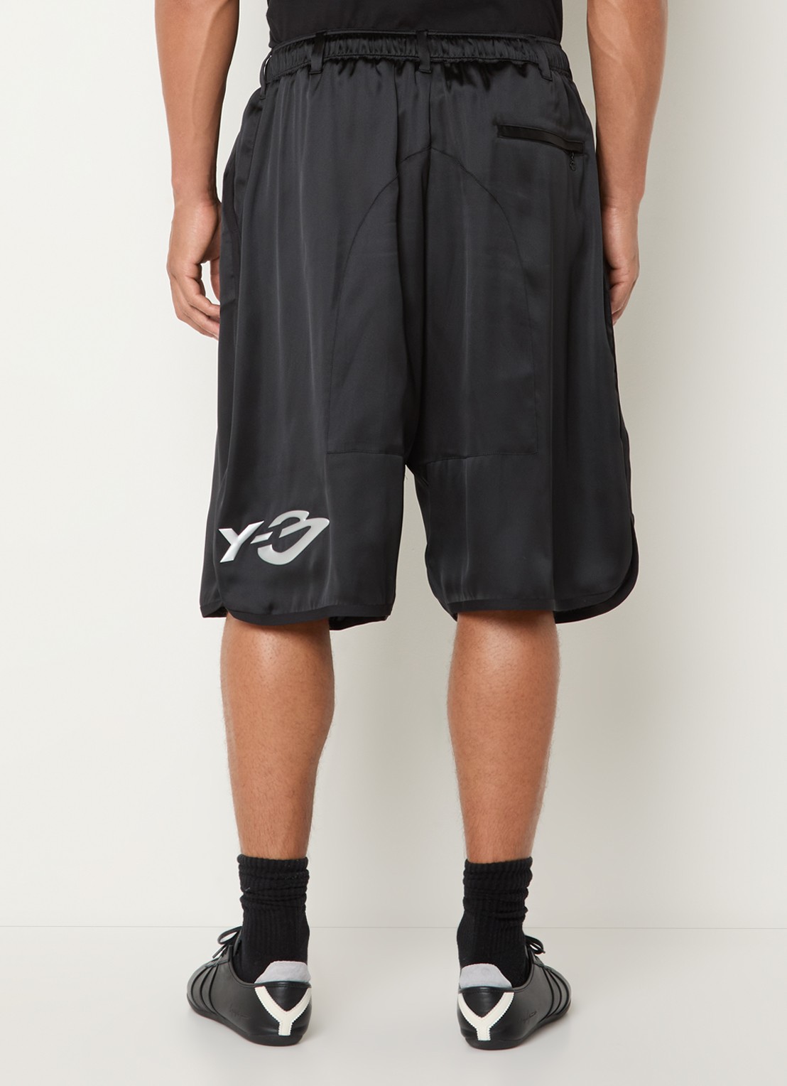 Y-3 Loose fit korte broek van satijn - achterkant 4 zwart