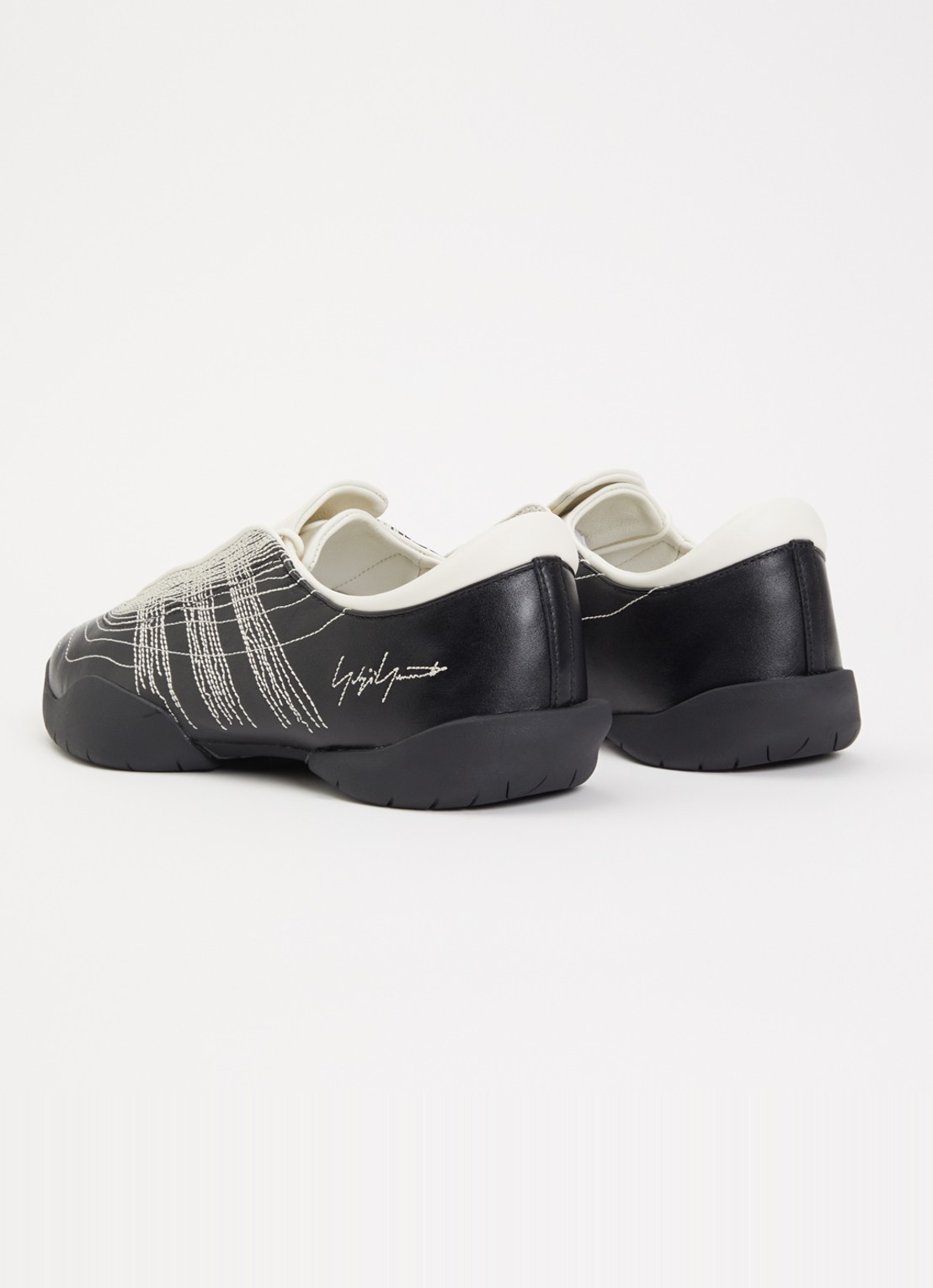 Y-3 Regu Embroidery sneaker van leer - achterkant zwart