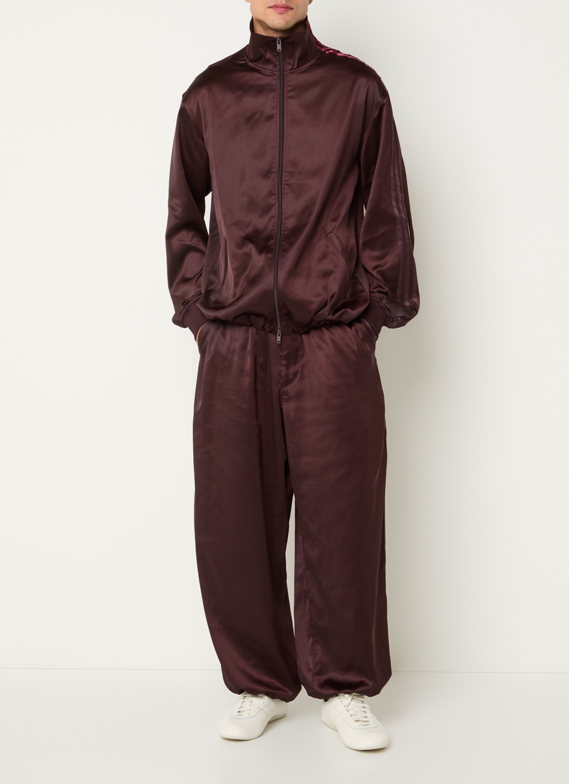 Y-3 Trainingsvest van satijn met streepprint - voorkant 4 bordeauxrood