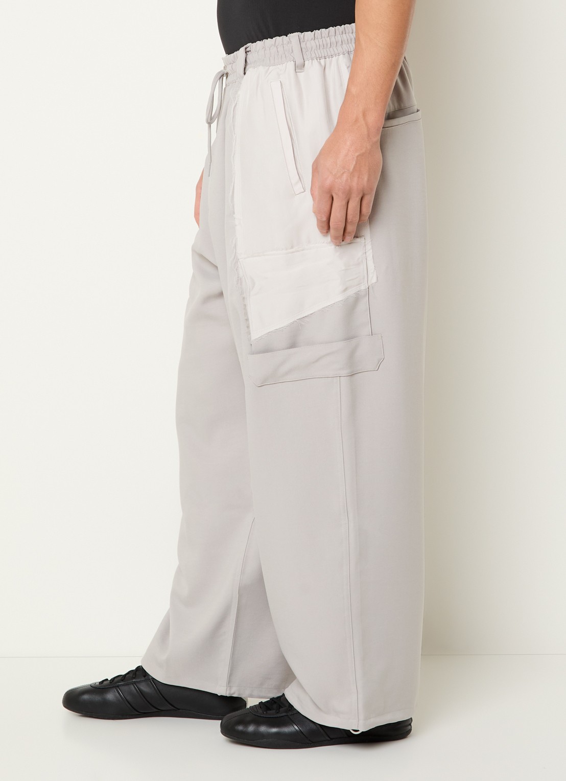 Y-3 Wide fit cargobroek met steekzakken - detail 2 grijs
