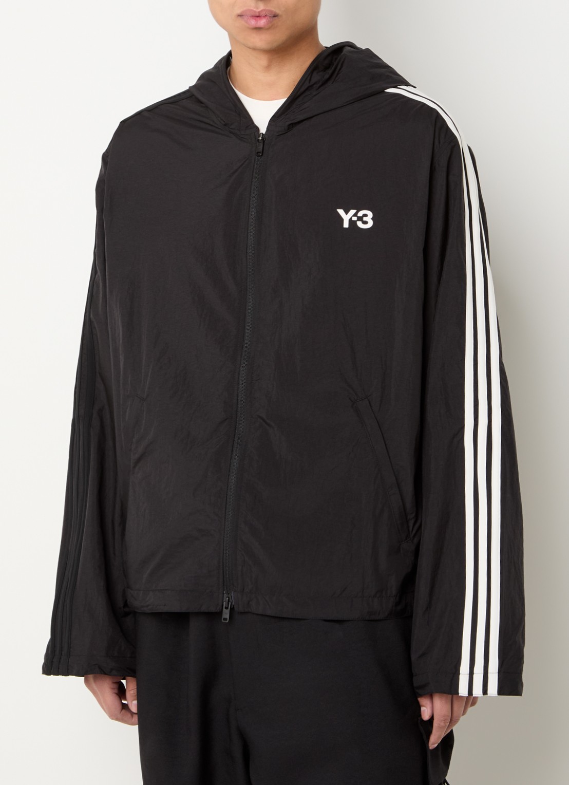 Y-3 Windjack met logo en capuchon - detail 3 zwart