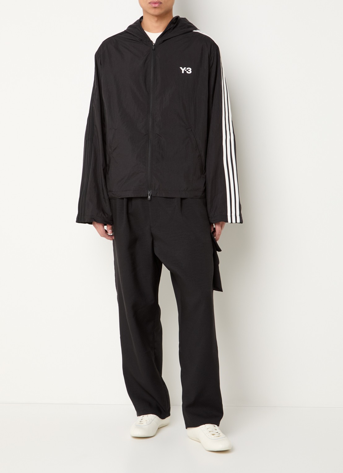 Y-3 Windjack met logo en capuchon - voorkant 2 zwart