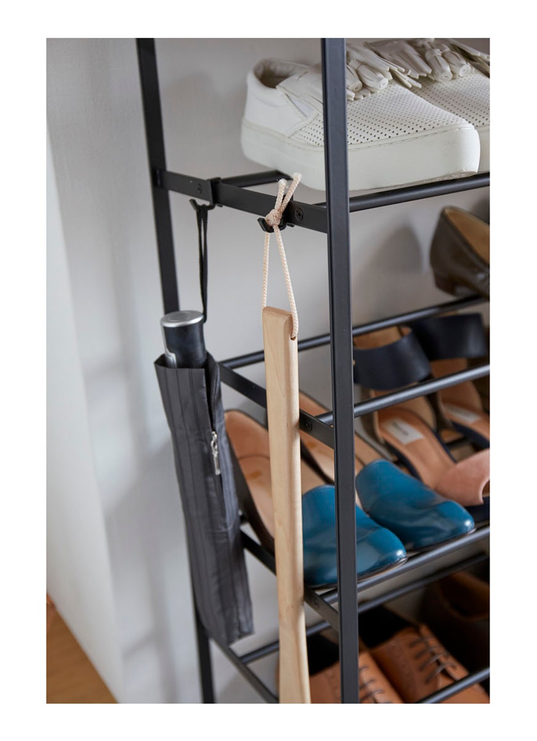 Yamazaki 6 Tier Wood schoenenrek - detail zwart