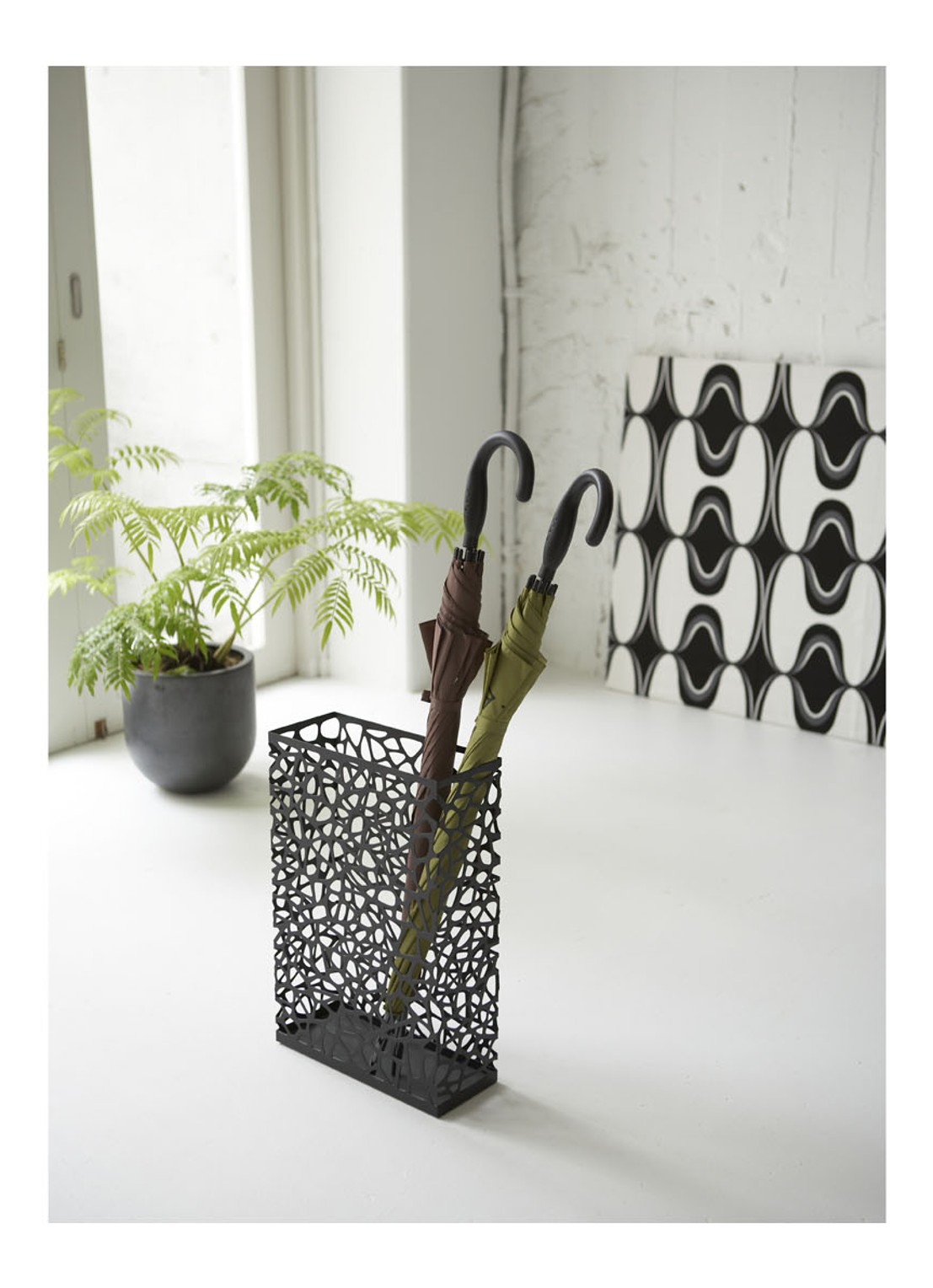 Yamazaki Nest Slim paraplu standaard - voorkant 3 zwart