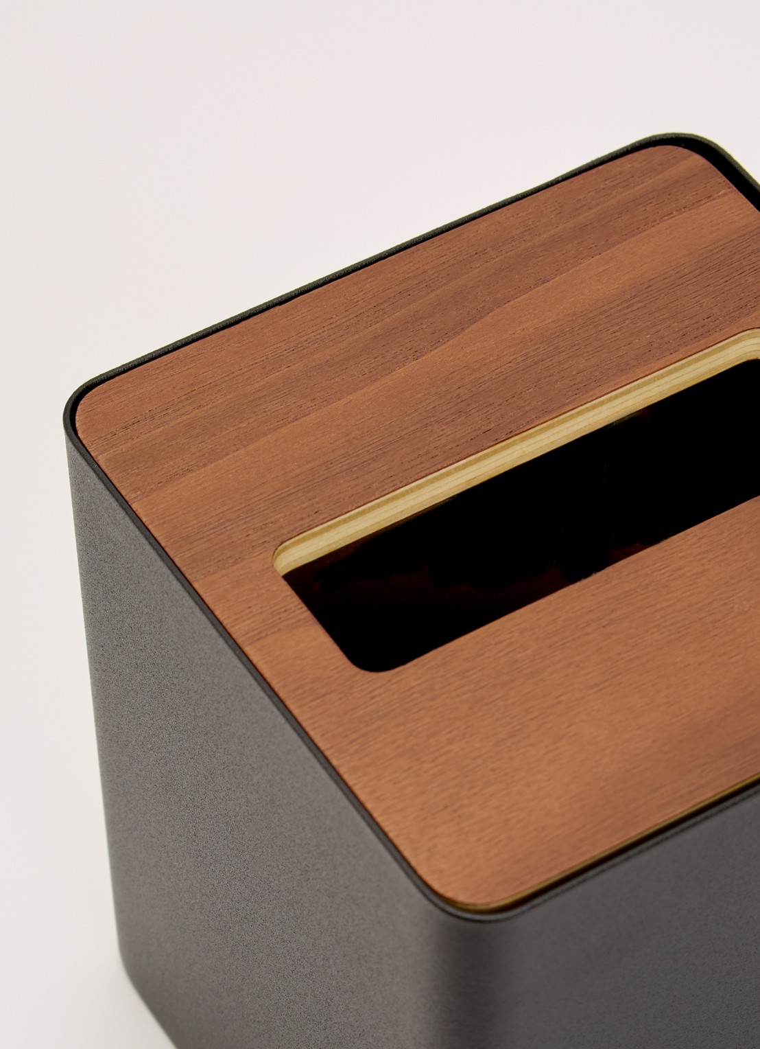 Yamazaki Rin tissuebox 15 cm - detail 3 zwart