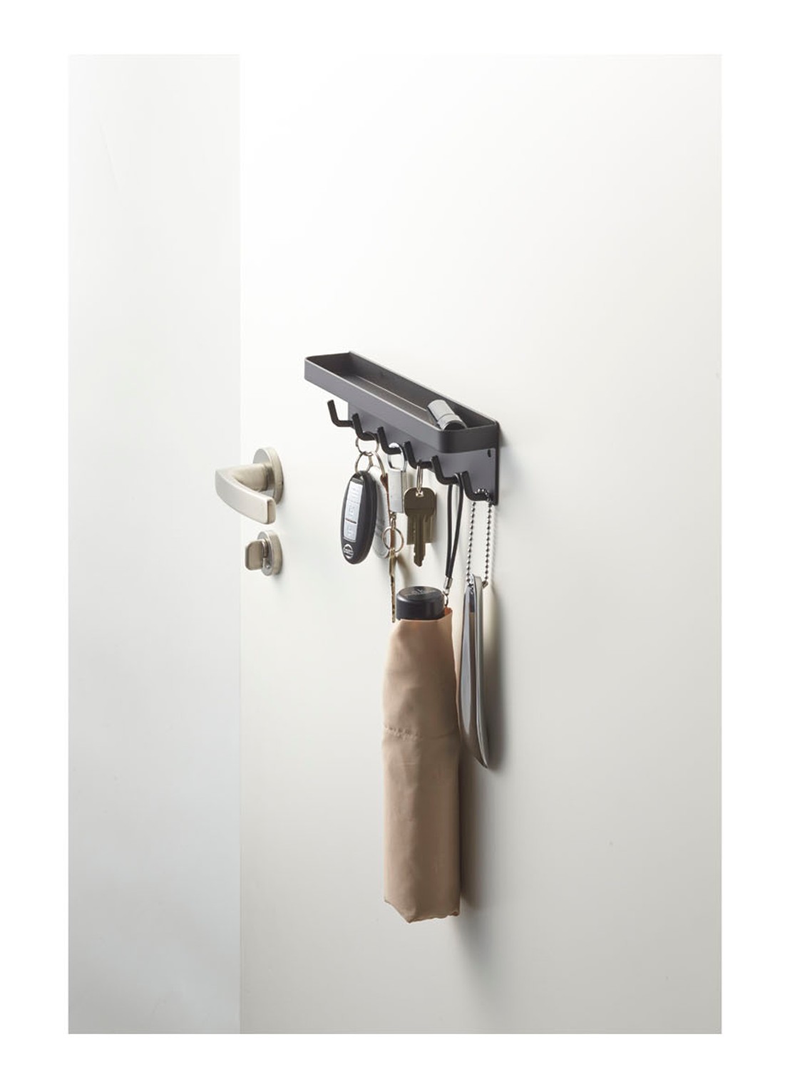 Yamazaki Smart magnetisch sleutelrek 24,5 cm - voorkant 4 zwart