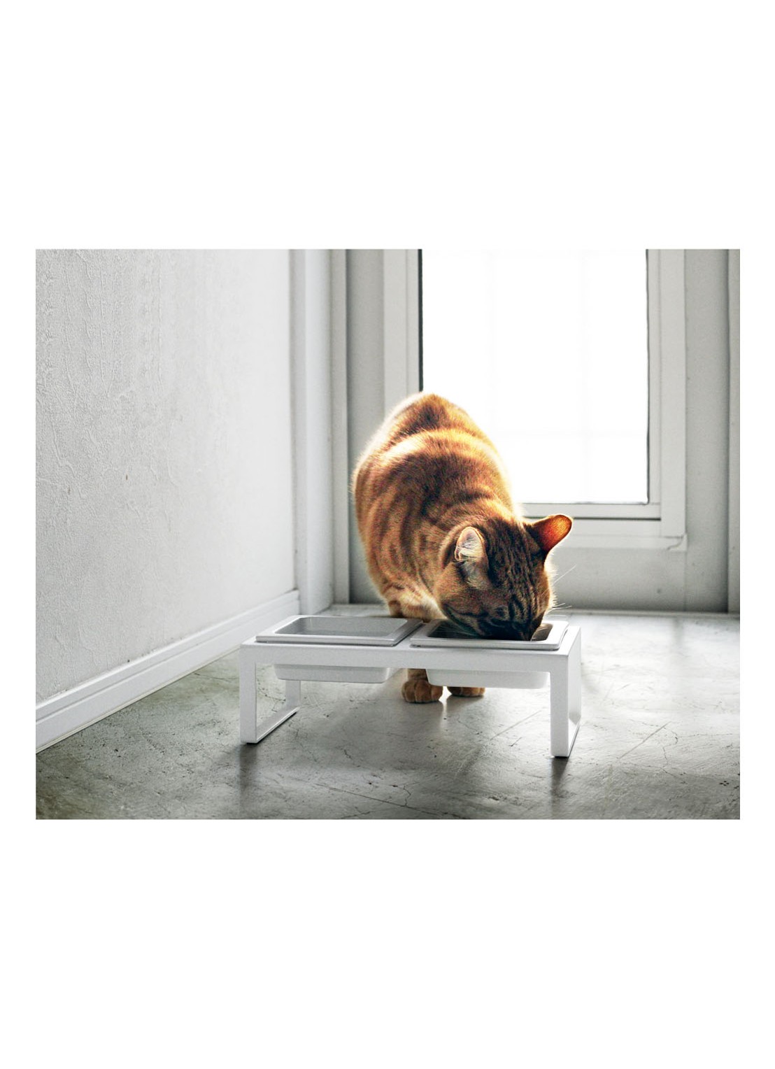 Yamazaki Tower Tall voerbak voor katten 29 x 15,5 cm - detail 4 wit