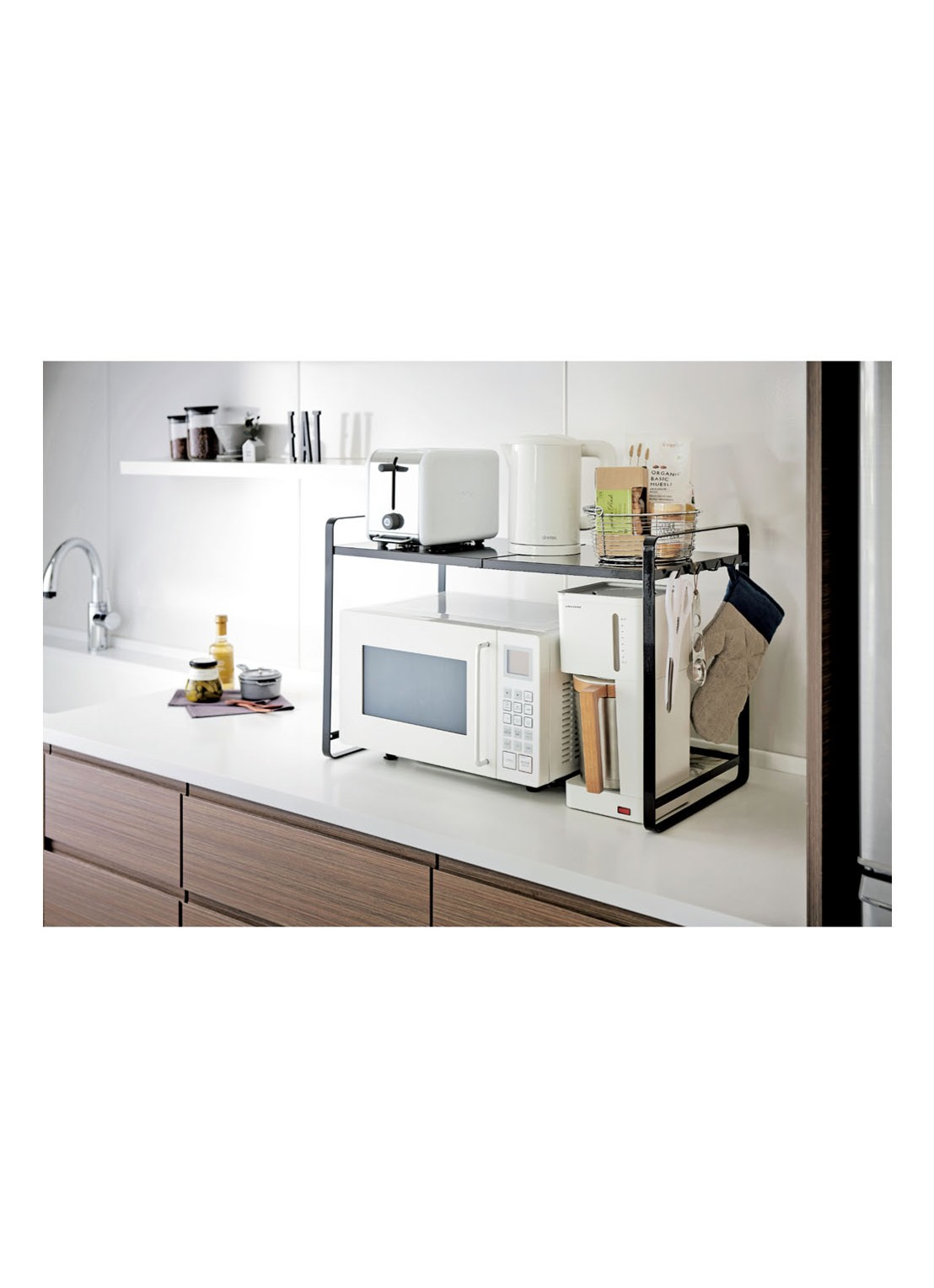 Yamazaki Tower uitschuifbare aanrecht organizer 47,5 - 75 cm - voorkant 2 zwart