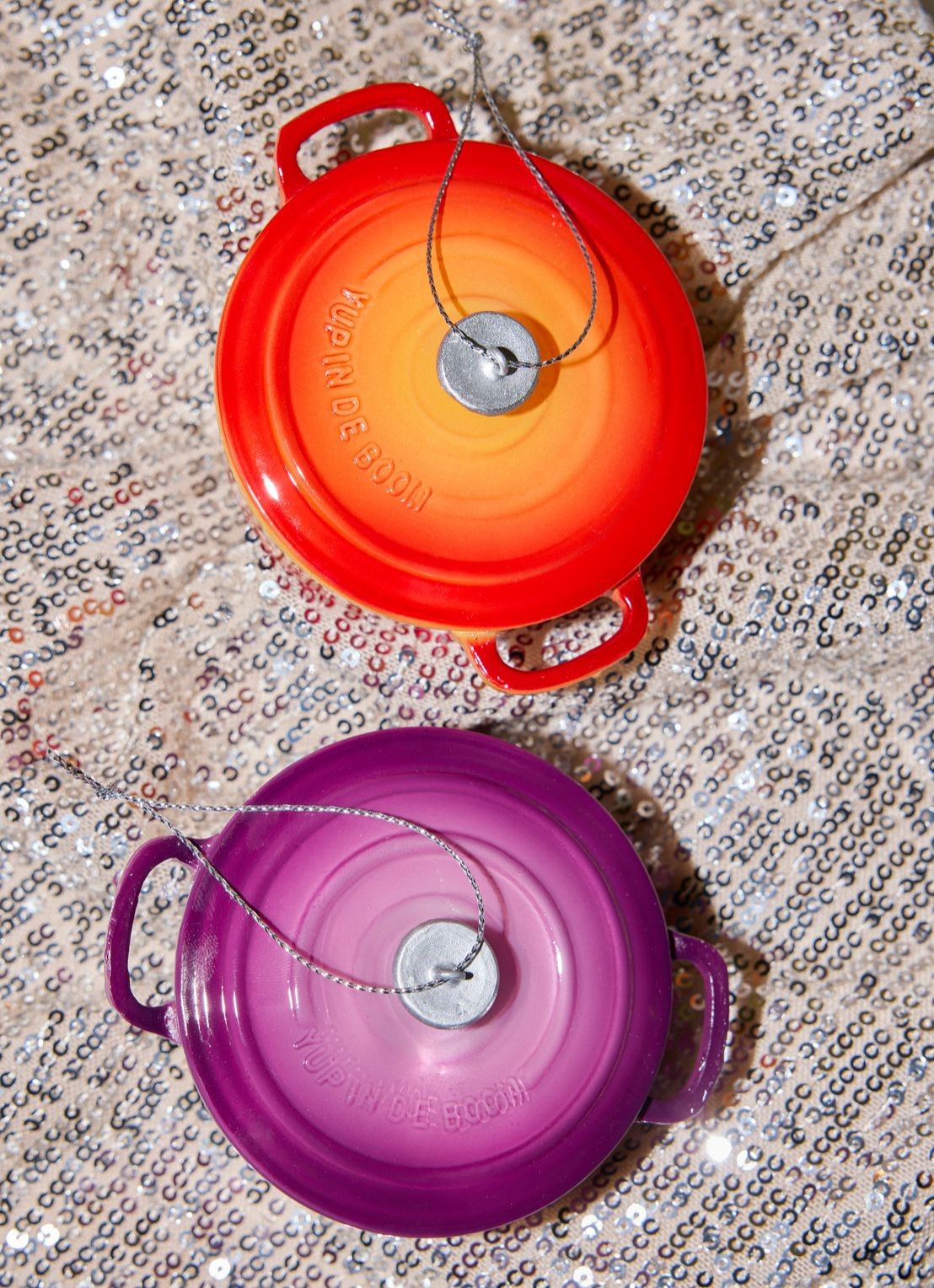 Yup in de Boom Pan kersthanger 5 cm - voorkant 4 aubergine