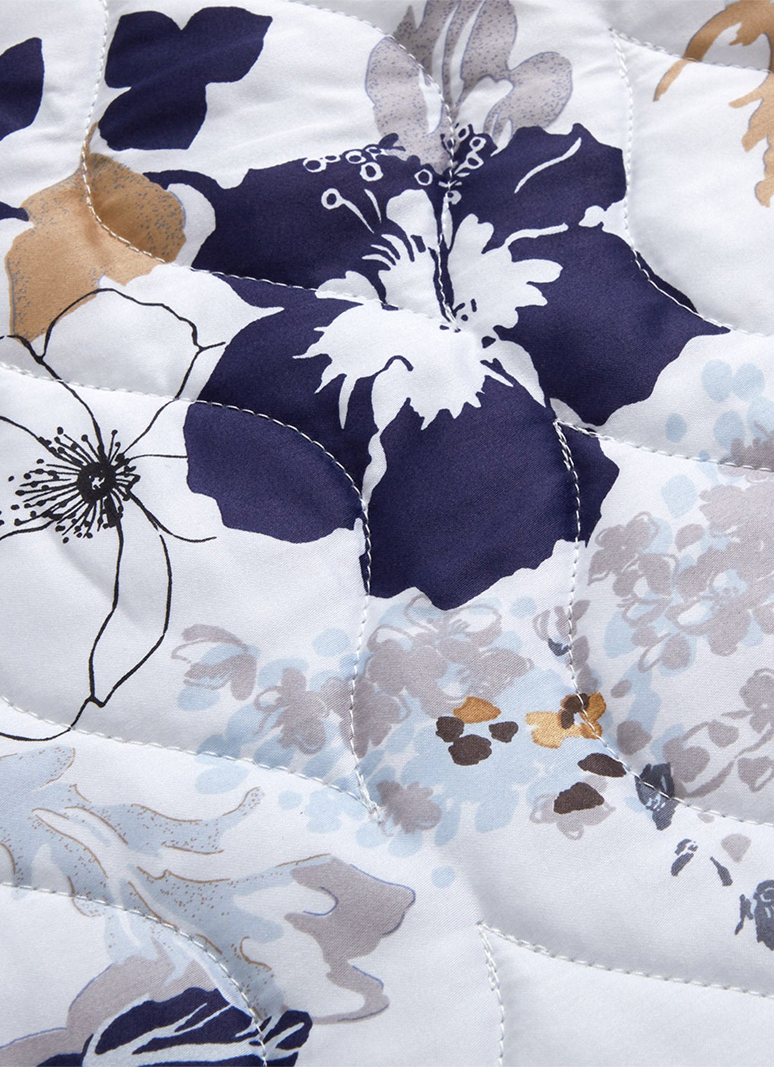 Yves Delorme Eclipses bedsprei van  katoensatijn - voorkant 3 blauw
