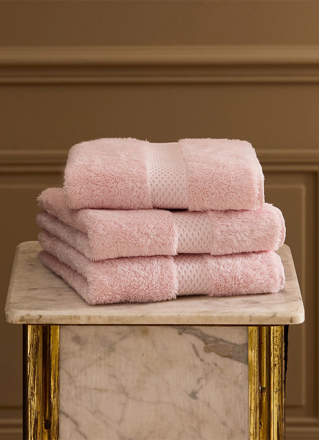 Yves Delorme Etoile gastendoek - 700 g/m² - 33 x 33 cm - voorkant 2 lichtroze