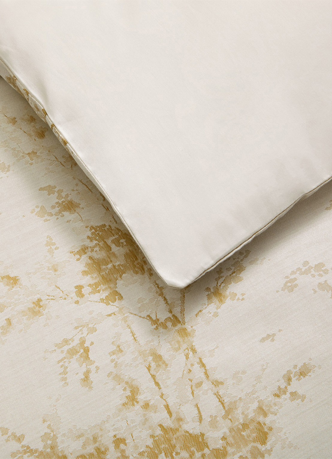 Yves Delorme Légende dekbedovertrek van  katoensatijn 120TC - zonder kussensloop - voorkant 2 beige