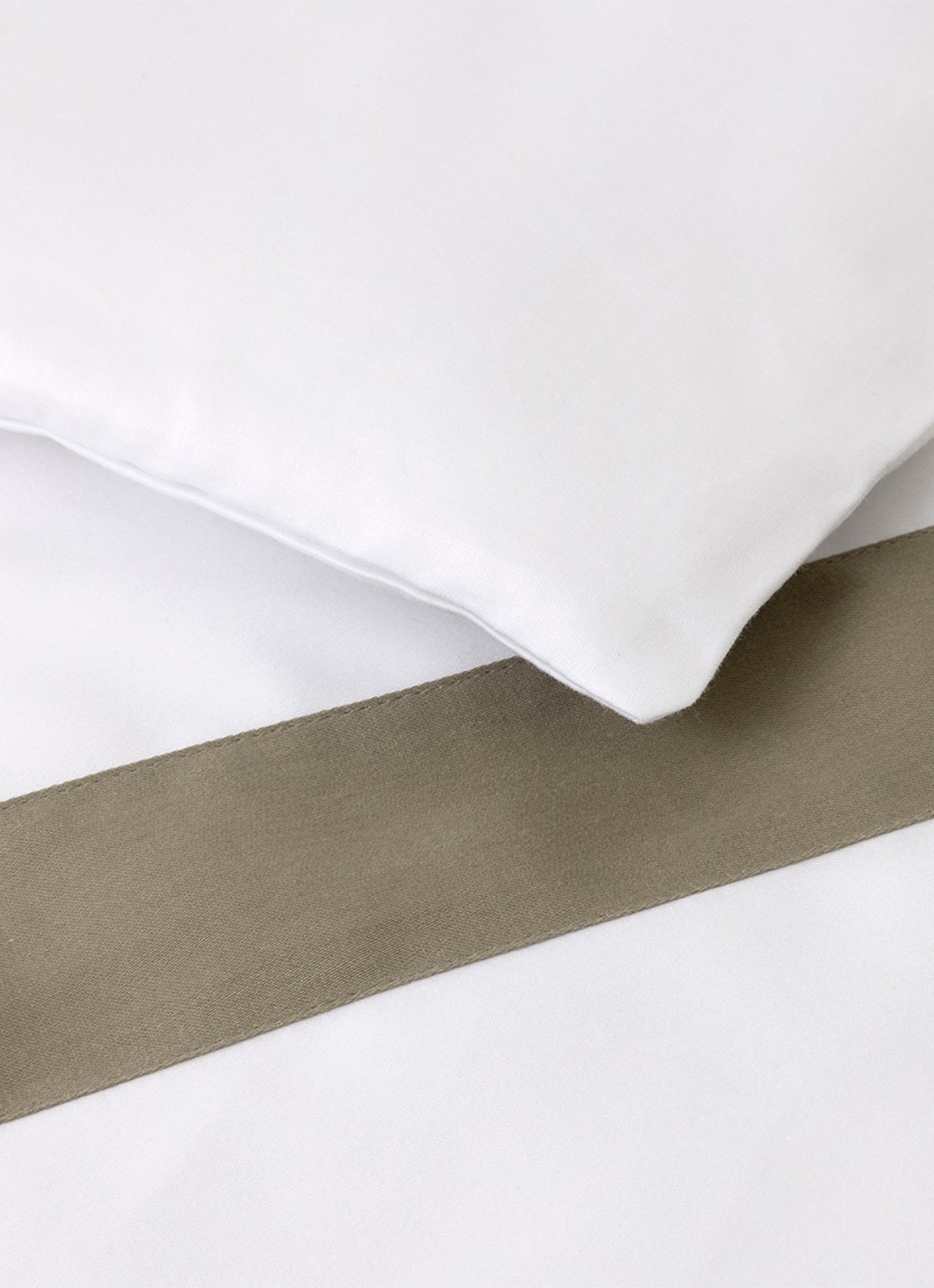 Yves Delorme Linea dekbedovertrek 120TC - exclusief kussenslopen - voorkant 4 khaki