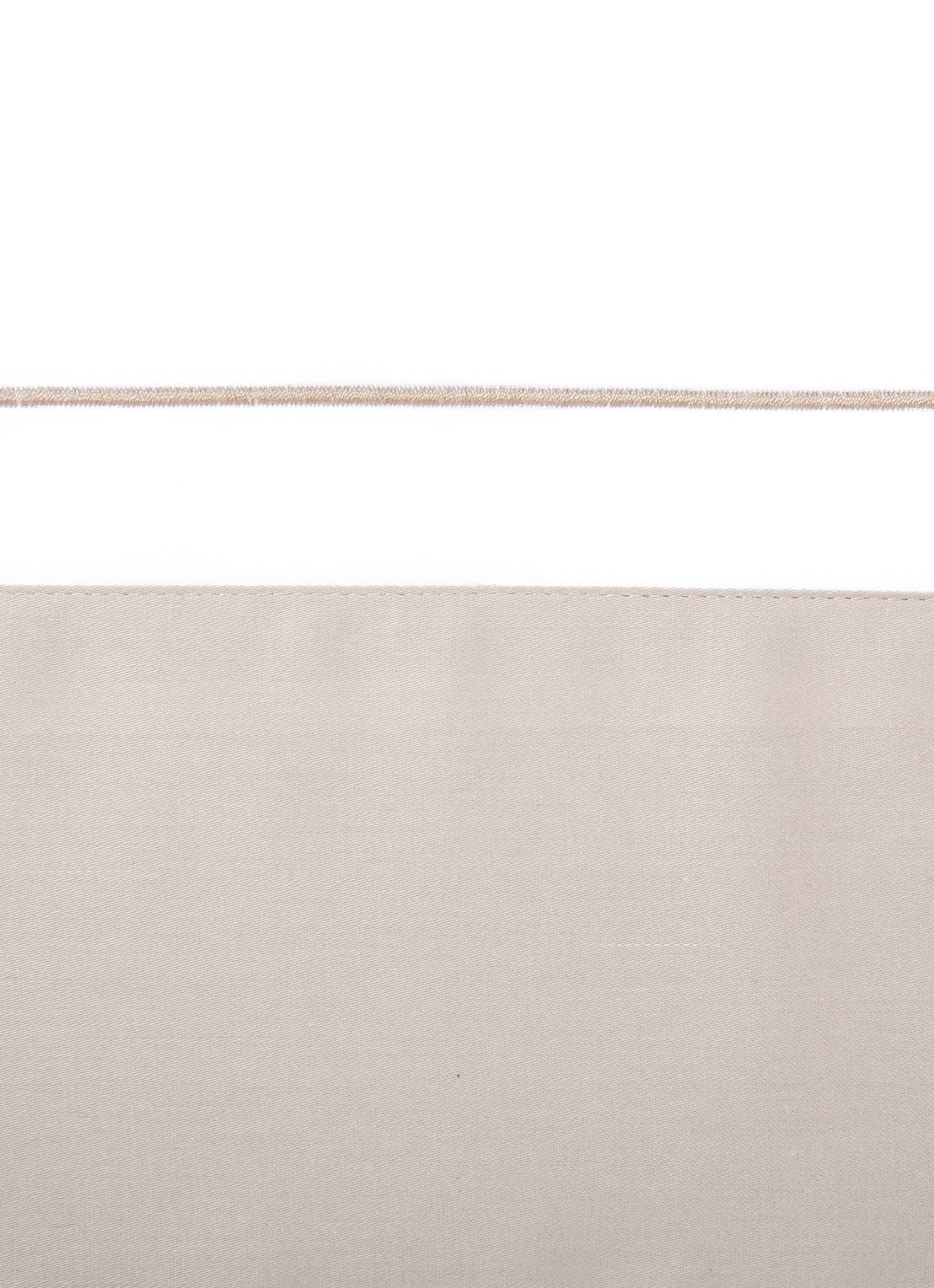 Yves Delorme Lutece laken van katoensatijn 300TC - voorkant beige