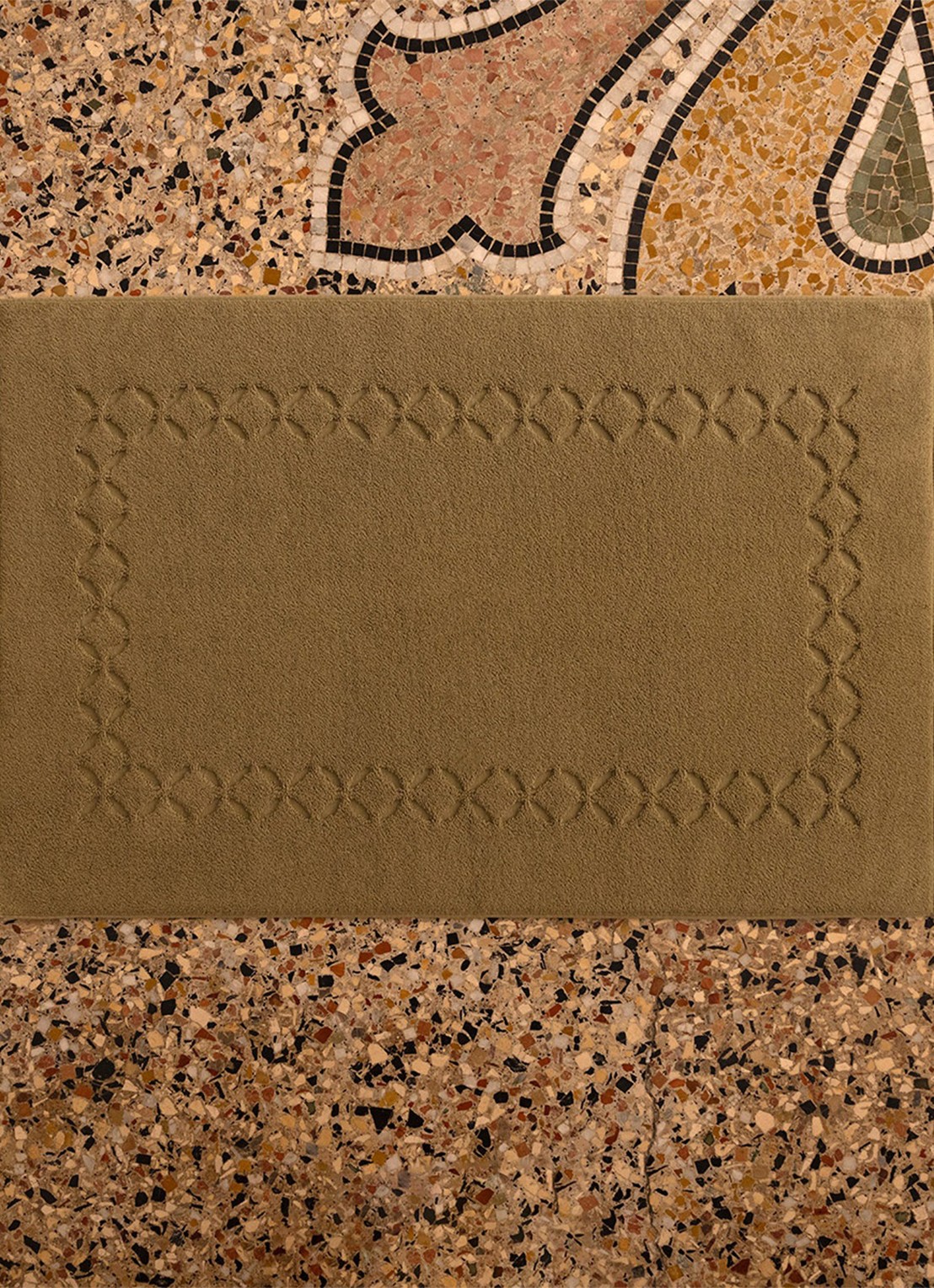 Yves Delorme Nature Amande badmat 55 x 90 cm - voorkant 2 khaki