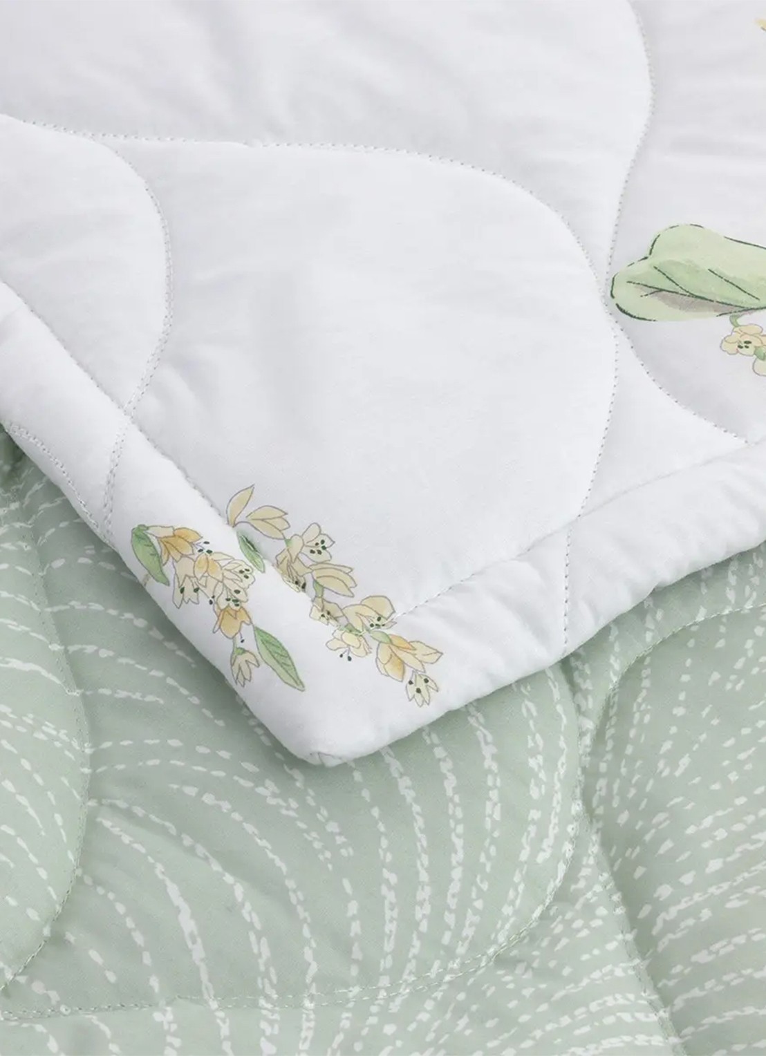 Yves Delorme Pollen bedsprei - voorkant 2 lindegroen