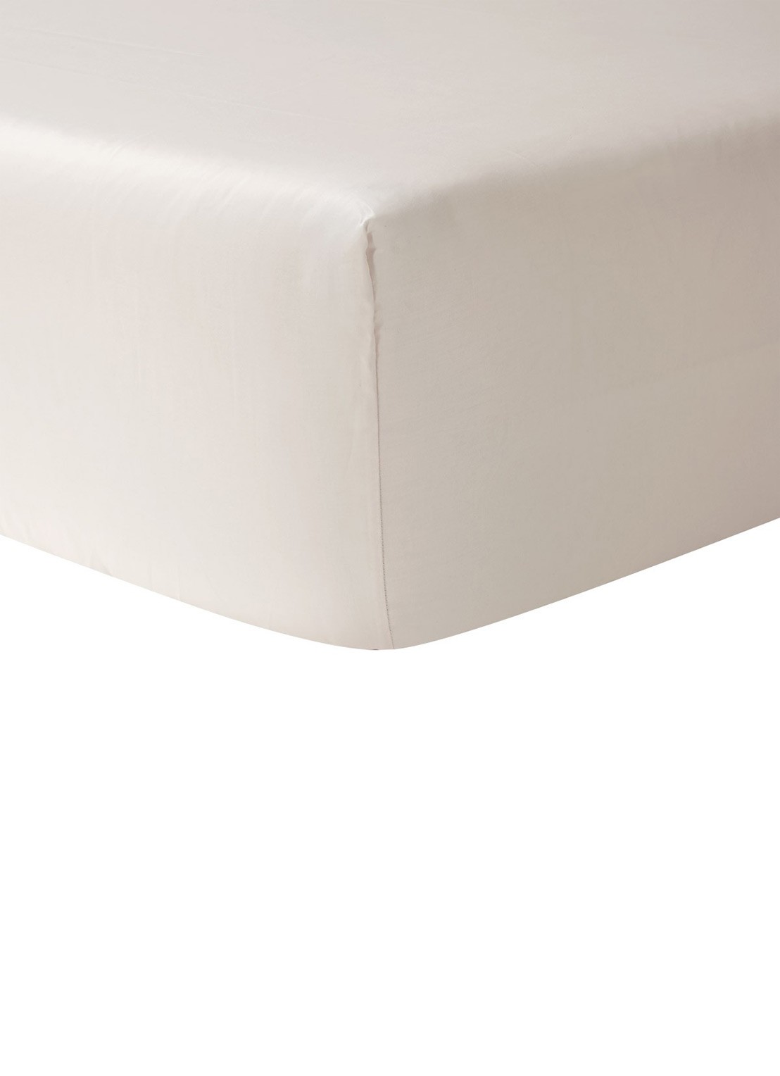 Yves Delorme Triomphe hoeslaken van katoensatijn 300TC - voorkant beige