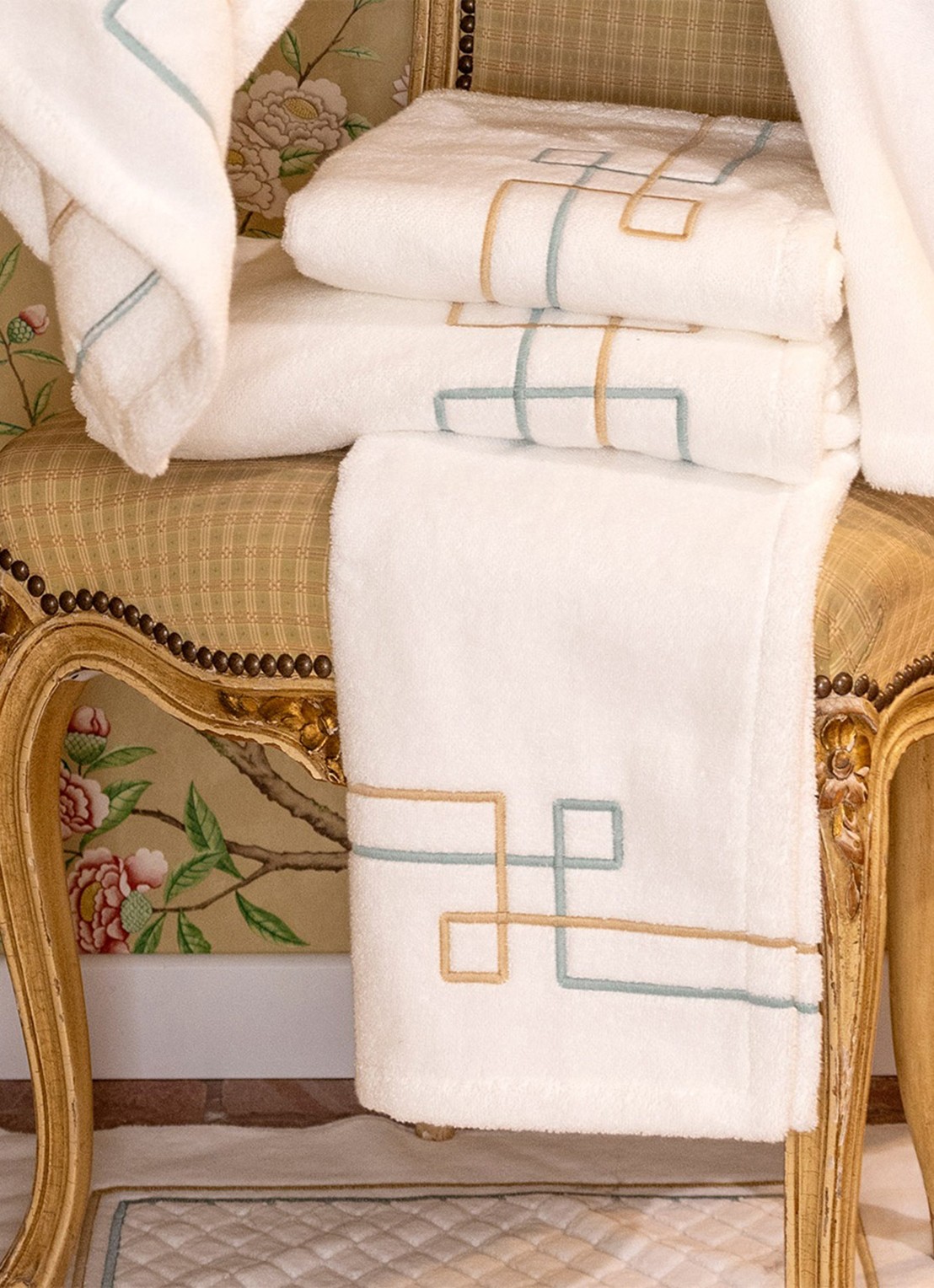 Yves Delorme Villa badhanddoek - 70 x 140 cm - detail 3 wit
