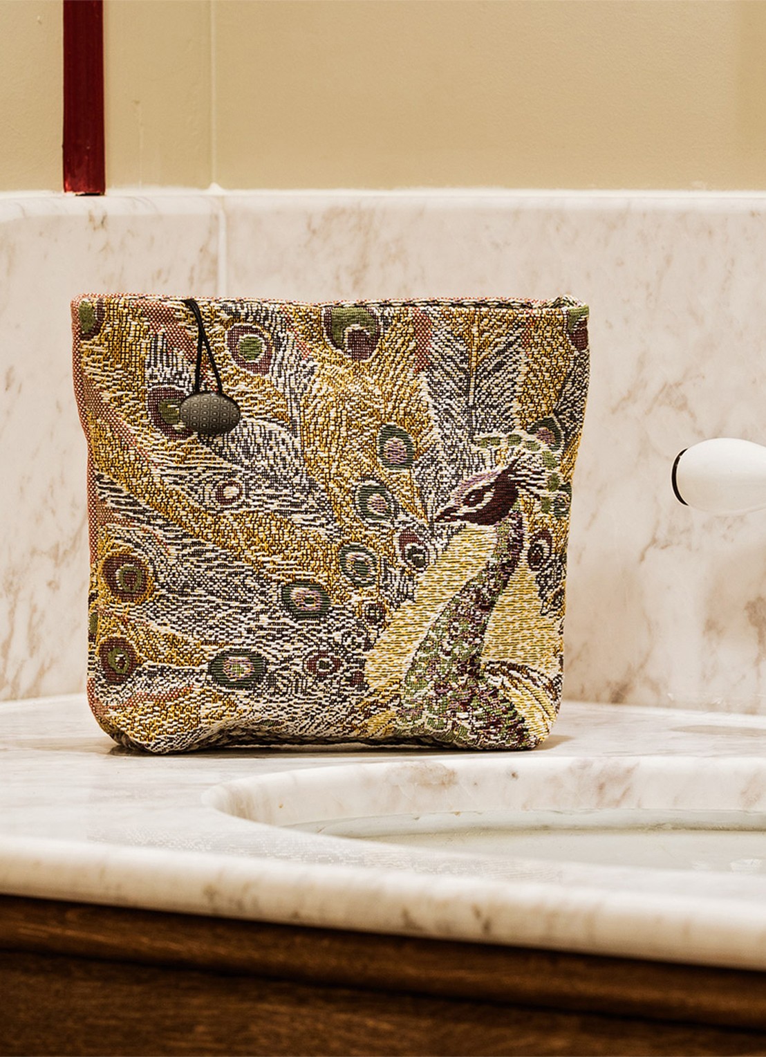 Yves Delorme Voliere toilettas met print - detail beige