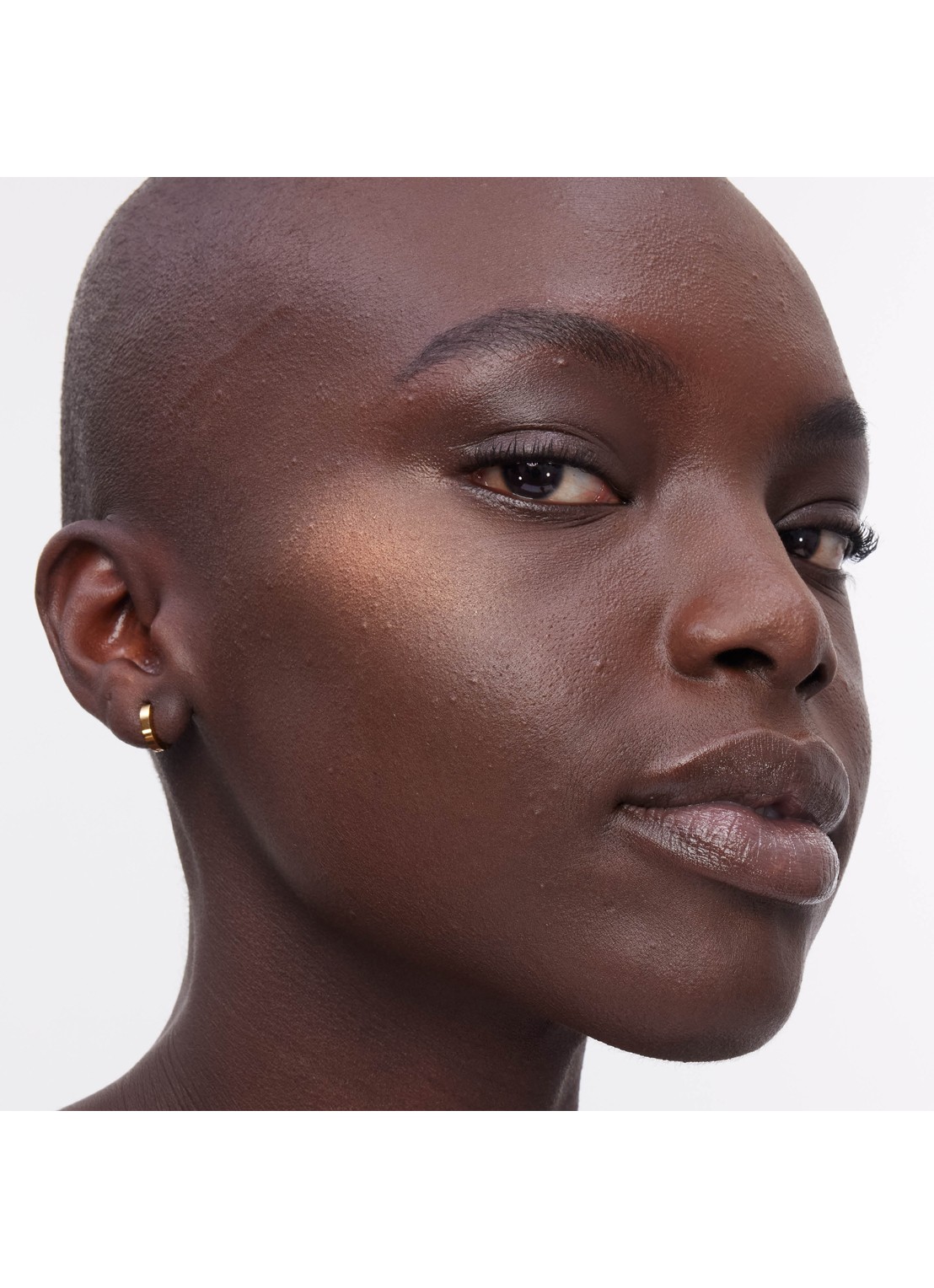 Yves Saint Laurent All Hours Hyper Luminize Highlighter - poeder highlighter - detail 2 fierry copper