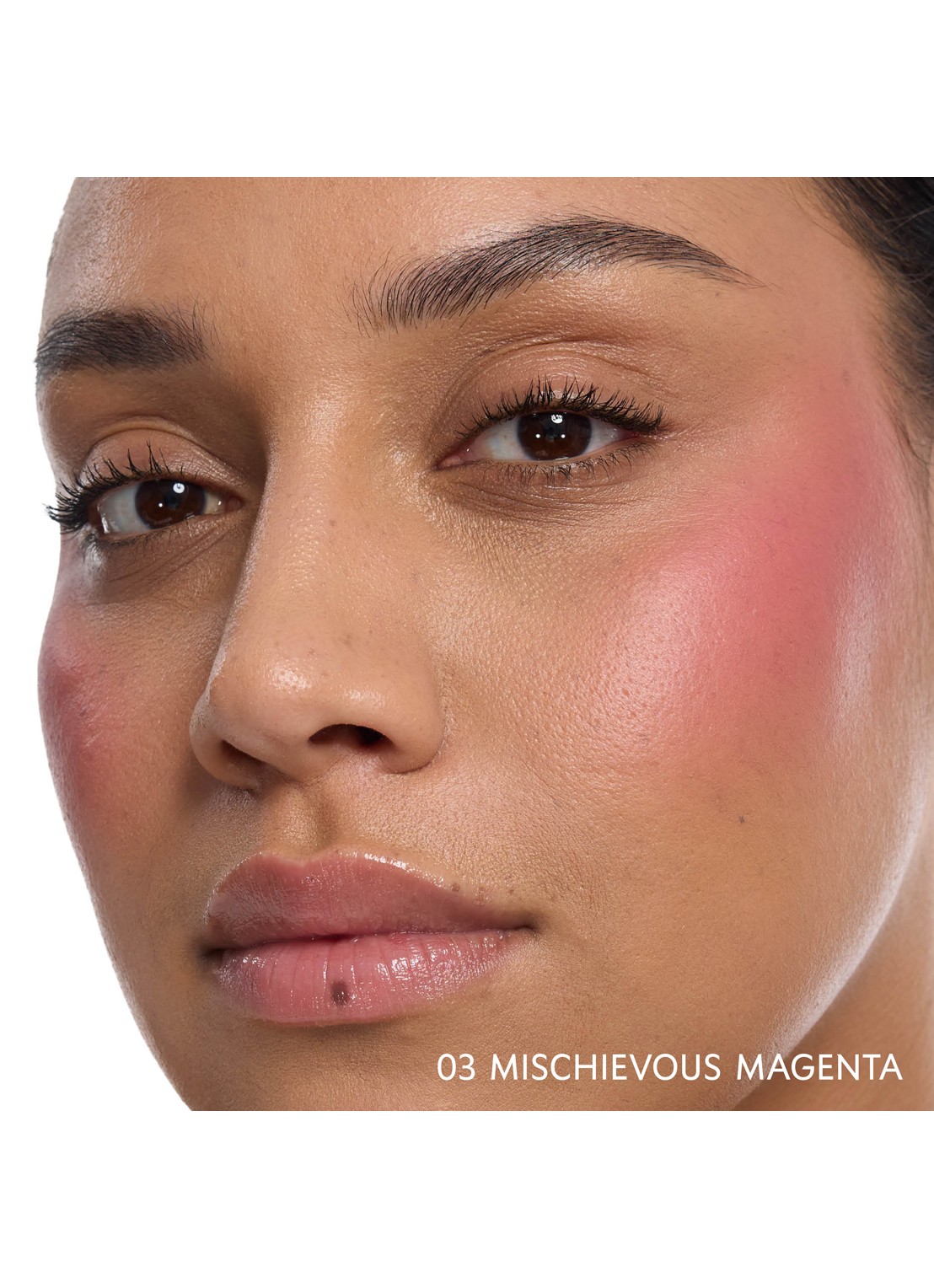 Yves Saint Laurent Make Me Blush Bold Blurring Blush - detail 4 03 mischievous magenta