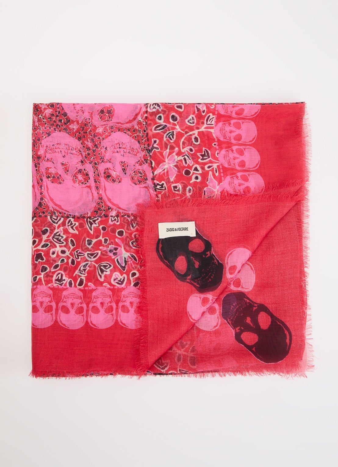 Zadig&Voltaire Kerry Garden sjaal met print 135 x 135 cm - voorkant 3 fuchsia