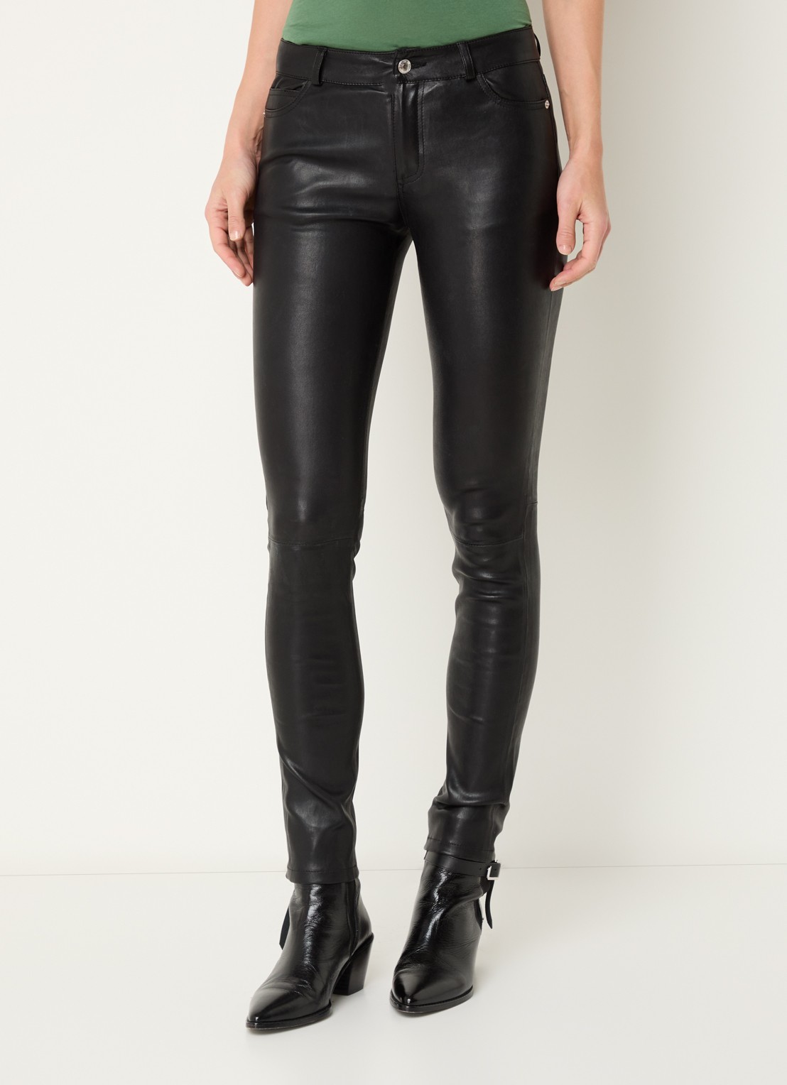 Zadig&Voltaire Phlame high waist tapered fit broek van lamsleer  - detail 4 zwart