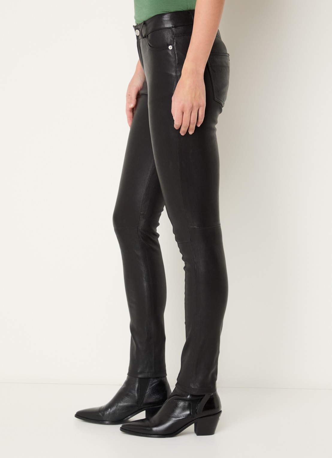 Zadig&Voltaire Phlame high waist tapered fit broek van lamsleer  - detail 5 zwart