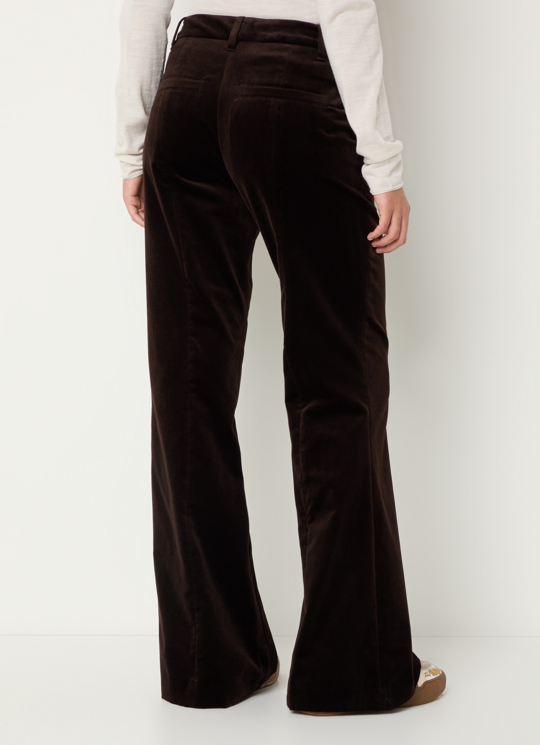 Zadig&Voltaire Prevy high waist flared fit pantalon van fluweel met steekzakken - achterkant donkerbruin