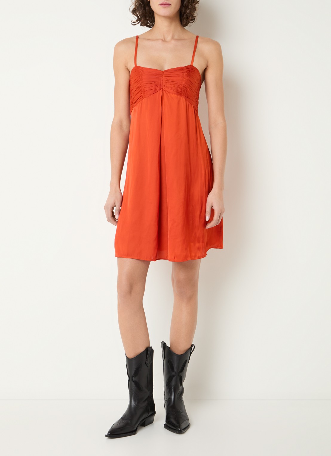 Zadig&Voltaire Rippies mini jurk van satijn met plooidetail en smockwerk - voorkant 2 orange