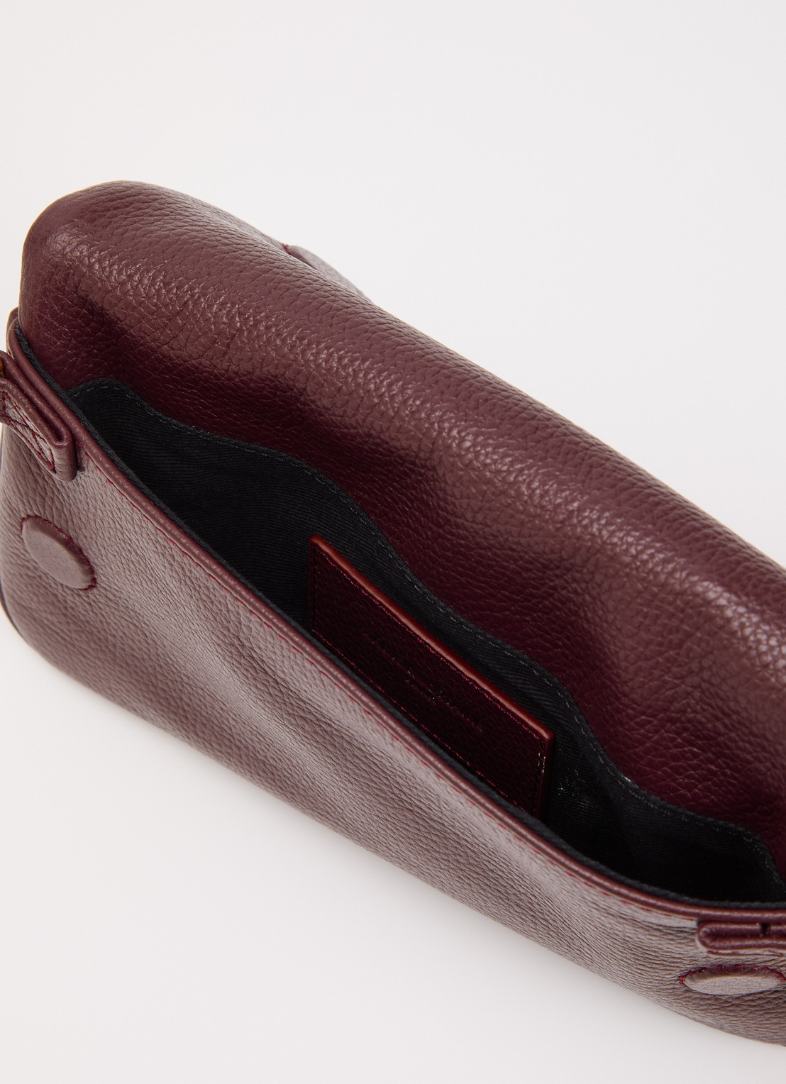 Zadig&Voltaire Rock Mini clutch van leer met afneembare schouderriem - detail 2 bordeauxrood