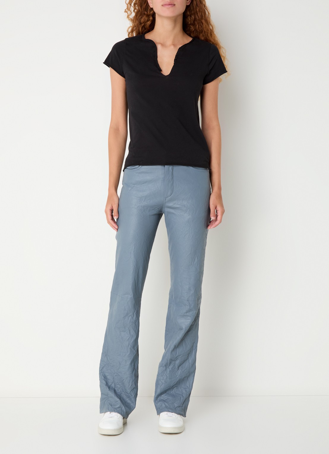 Zadig&Voltaire Tuni T-shirt met V-hals - voorkant 3 zwart