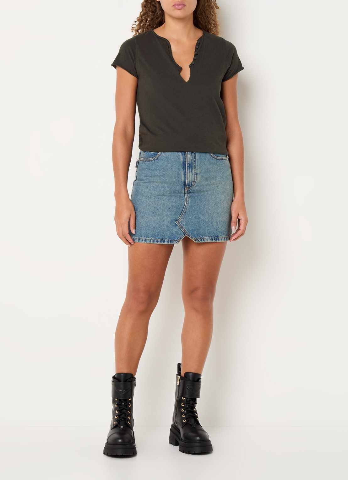 Zadig&Voltaire Tuni T-shirt met V-hals - voorkant 2 bruin