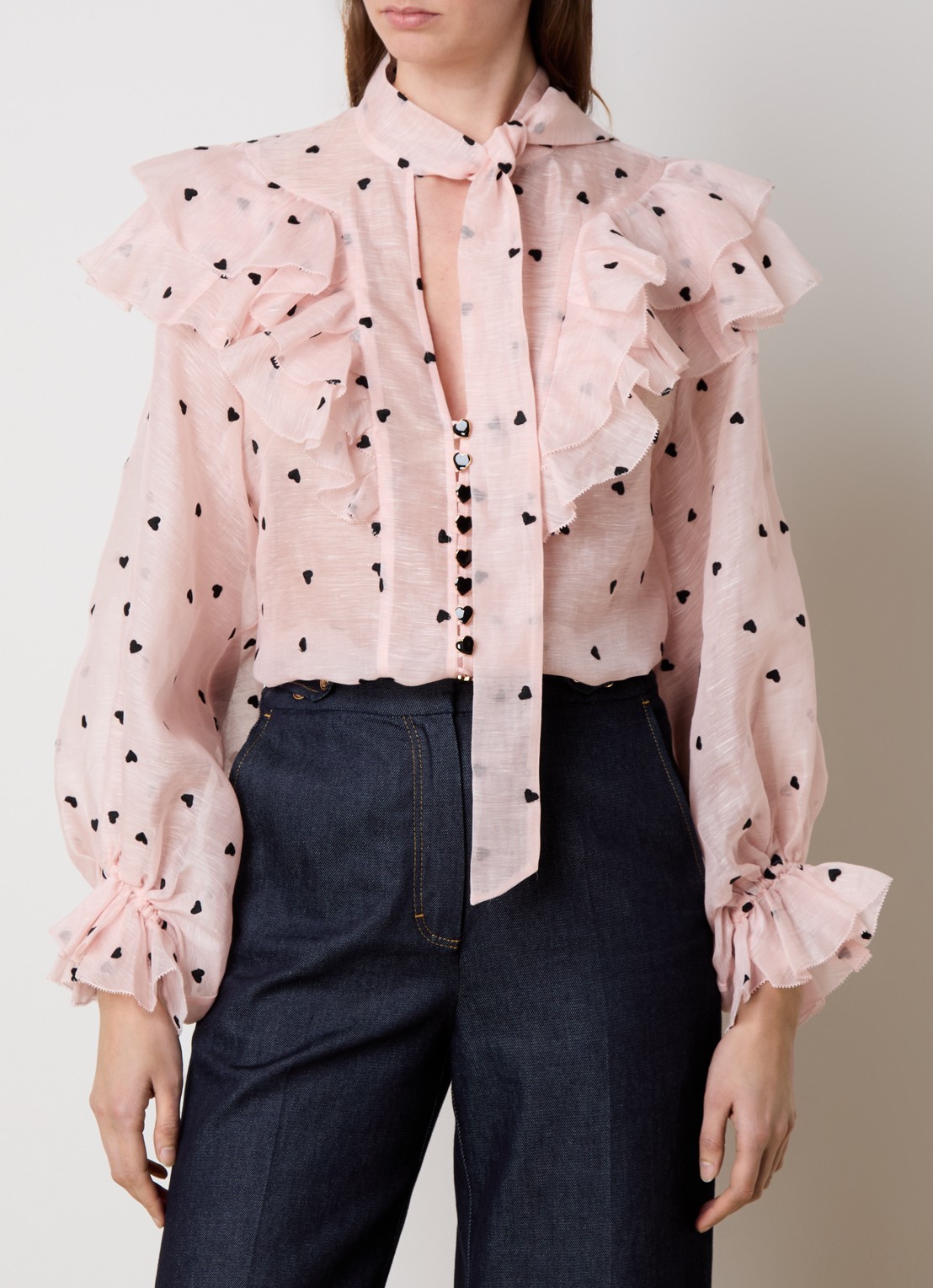 Zimmermann Crush semi-transparante blouse in zijdeblend met sjaalkraag - detail 4 zalmroze