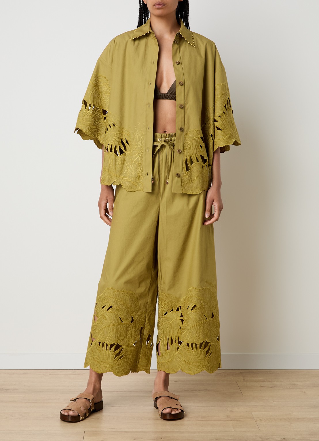 Zimmermann Mahon blouse met broderie - voorkant 2 mosgroen