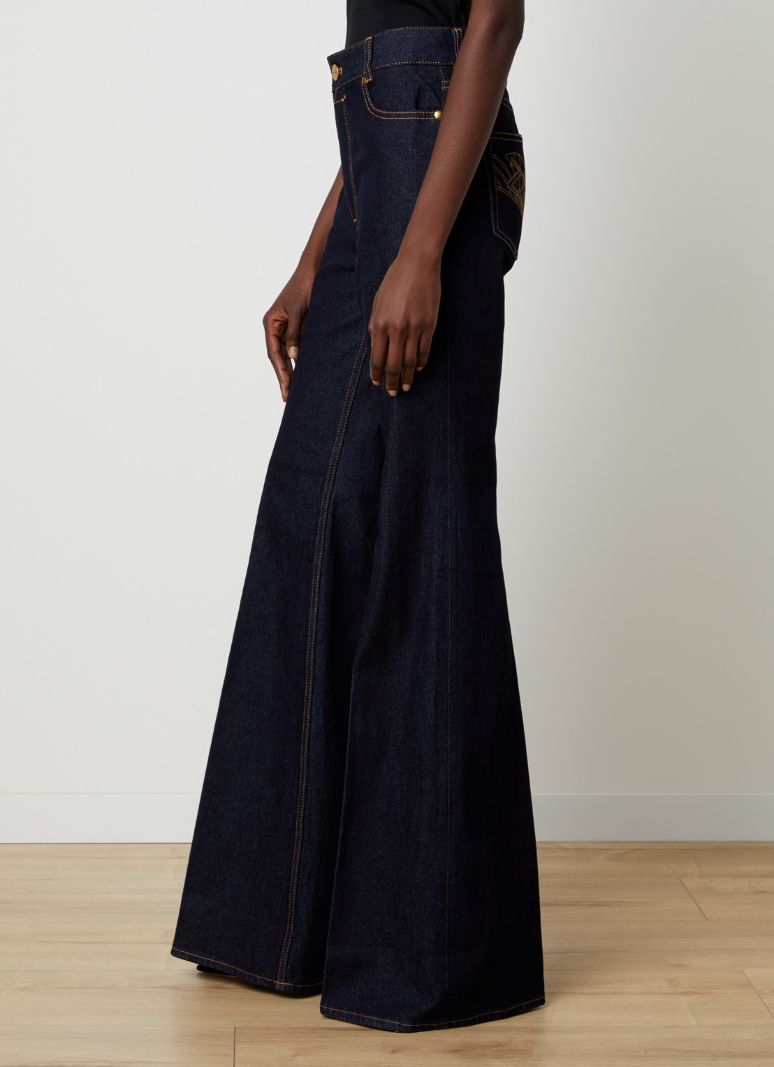 Zimmermann Mid waist flared fit jeans met donkere wassing - detail 3 blauw