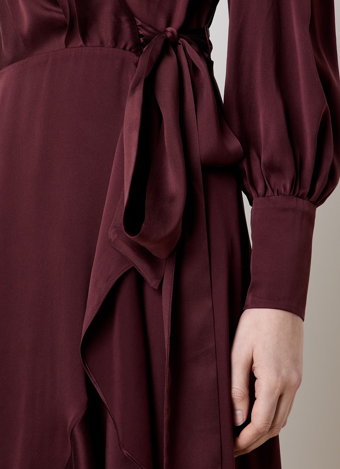 Zimmermann Midi wikkeljurk van zijde met volant - detail 2 bordeauxrood