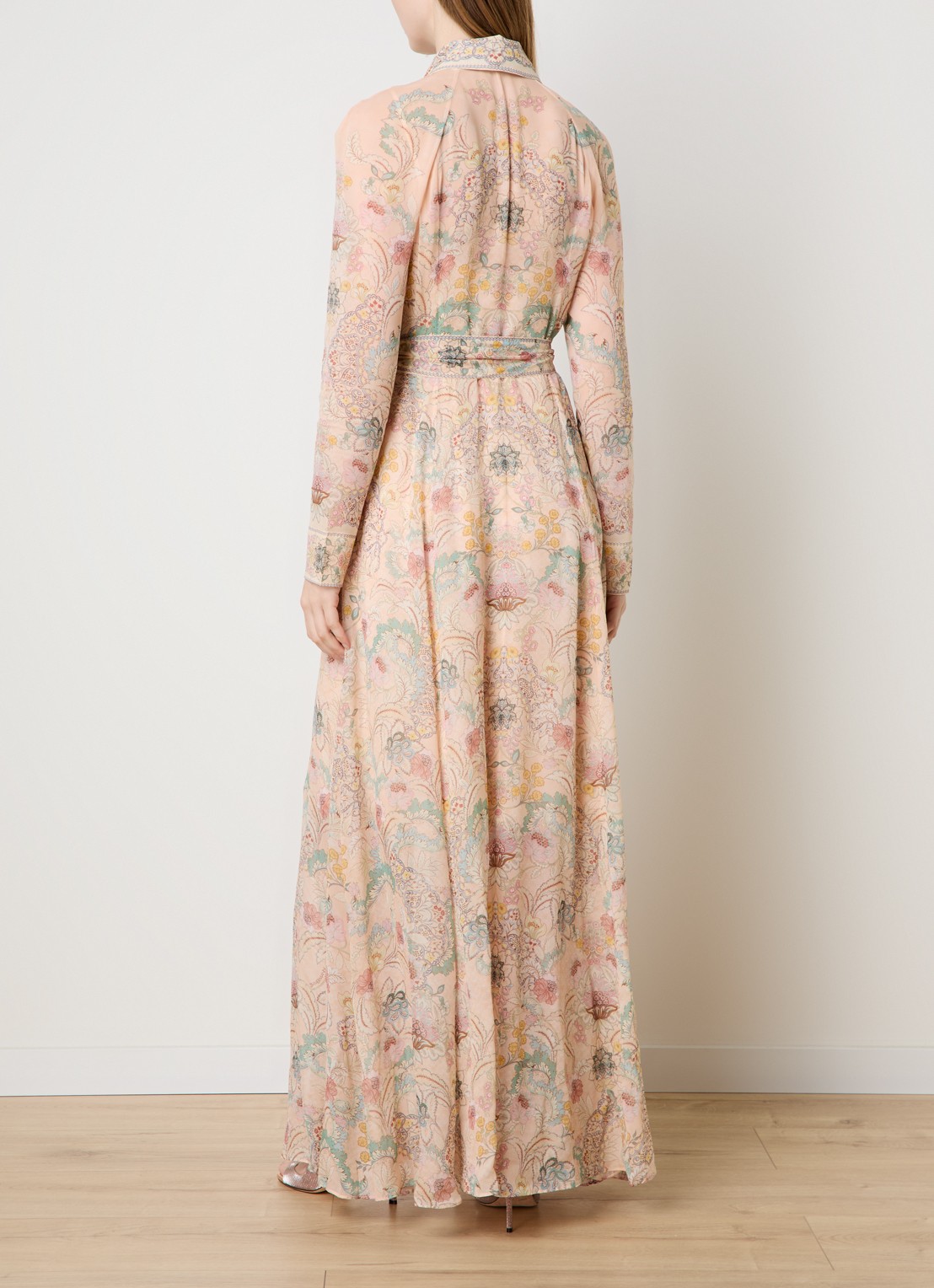 Zimmermann Rebellion maxi blousejurk met bloemenprint en strikceintuur - achterkant lichtroze