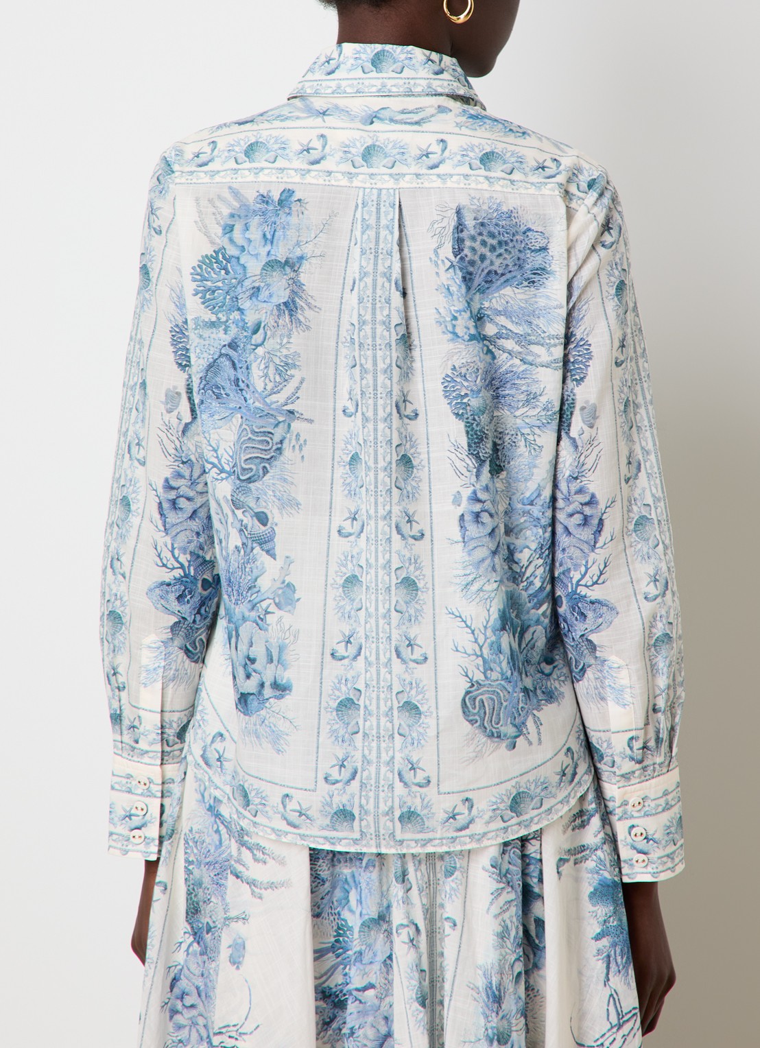 Zimmermann Wanderlust blouse met print - achterkant staalblauw