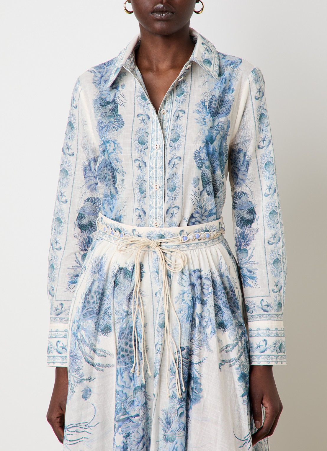 Zimmermann Wanderlust blouse met print - detail 4 staalblauw
