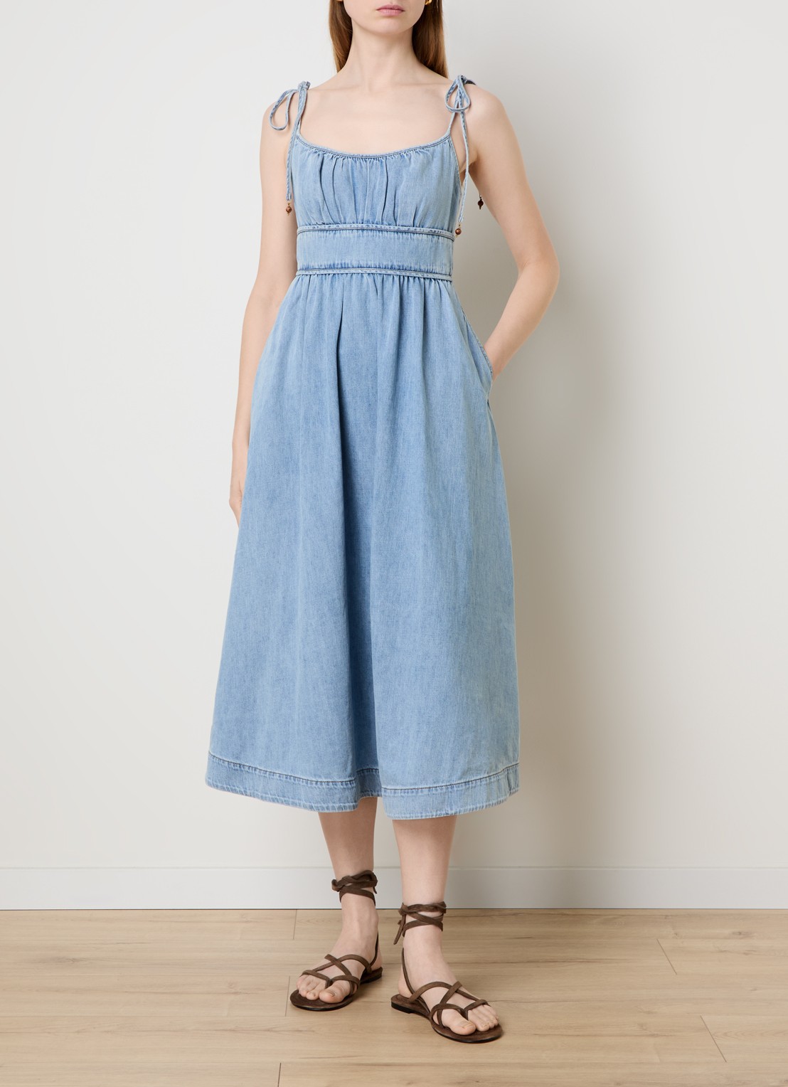 Zimmermann Wanderlust midi jurk van denim met steekzakken - detail blauwgrijs