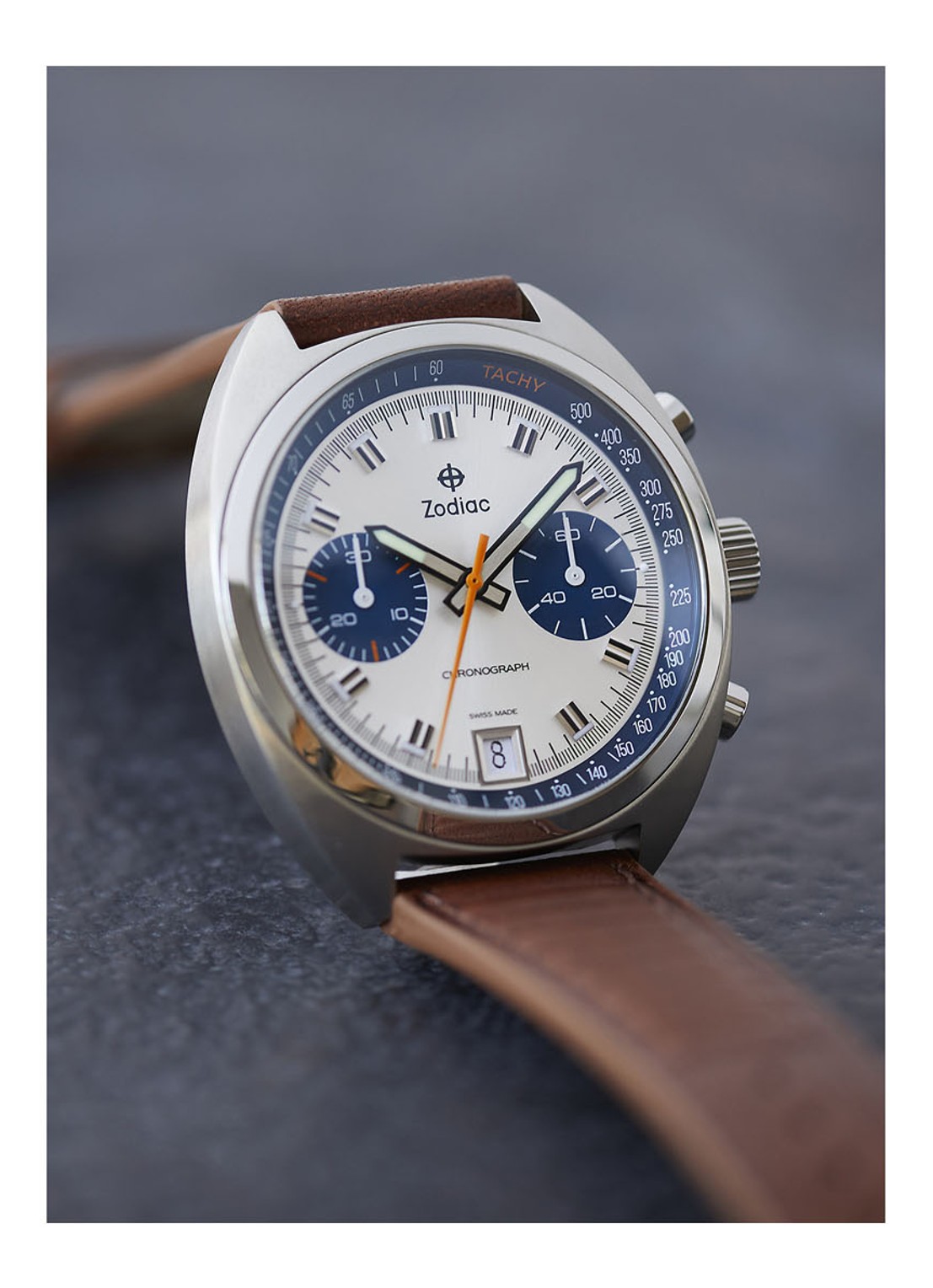 Zodiac Chrono Quartz horloge ZO9604 - voorkant 2 bruin