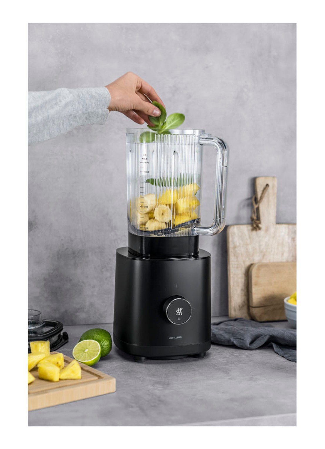 Zwilling Enfinigy blender 1,4 liter - voorkant 3 zwart
