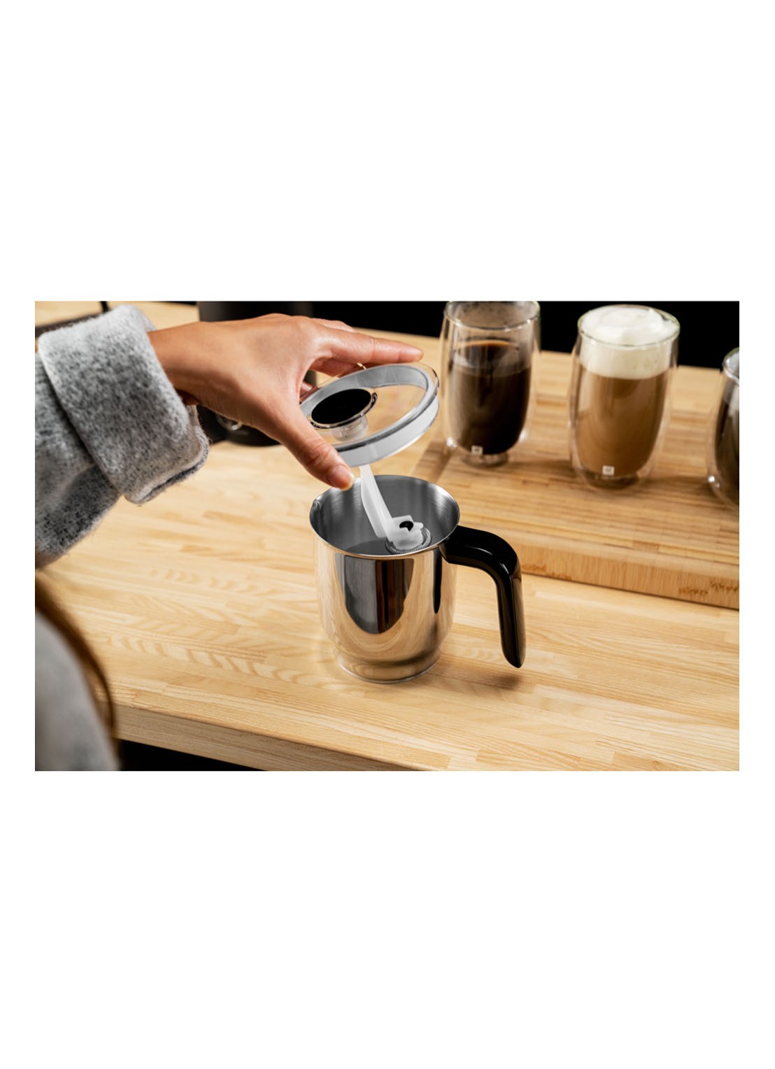 Zwilling Enfinigy melkopschuimer 0,5 liter - detail 6 zwart