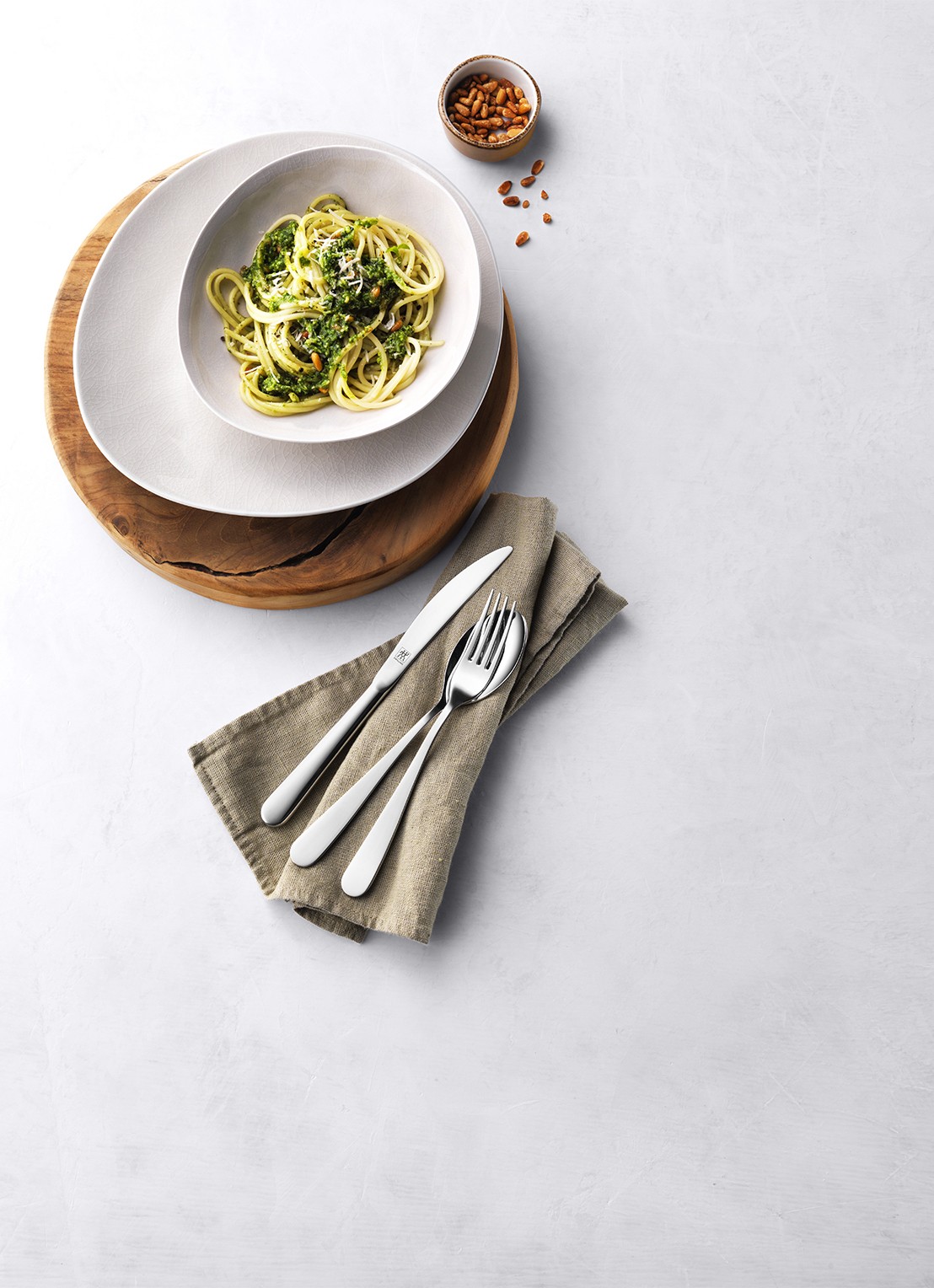 Zwilling Nova bestekset 24-delig - voorkant 3 zilver