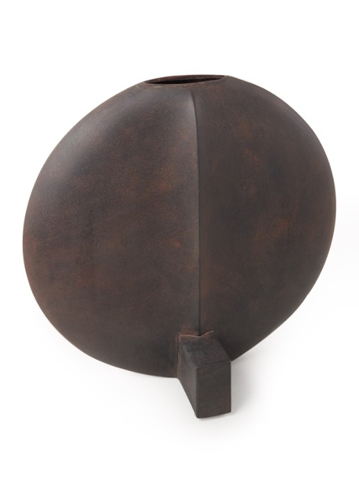 101 Copenhagen Guggenheim Big vaas 43 cm - voorkant donkerbruin