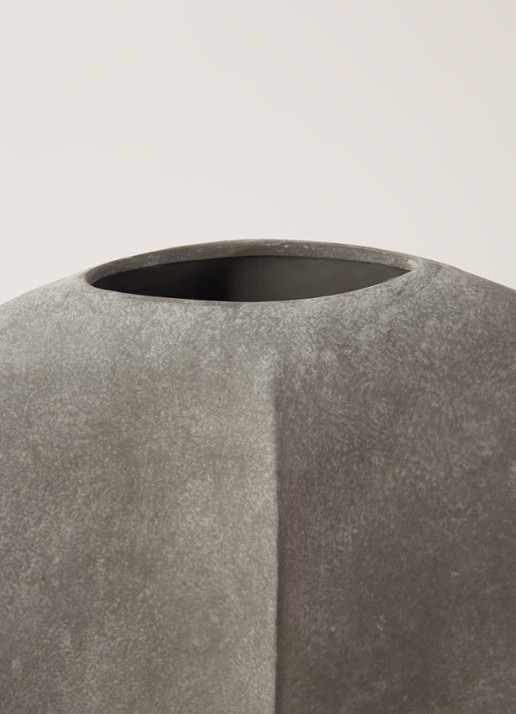 101 Copenhagen Guggenheim Big vaas 43 cm - detail donkergrijs