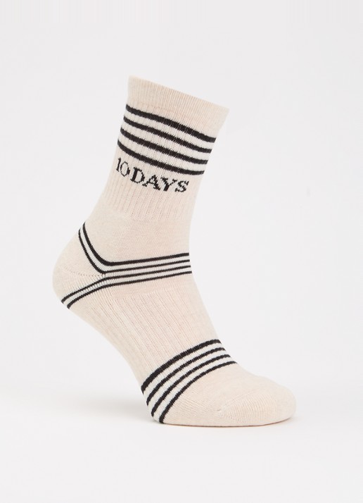 10DAYS Stripes ribgebreide sokken in katoenblend met streepprint  - voorkant beige